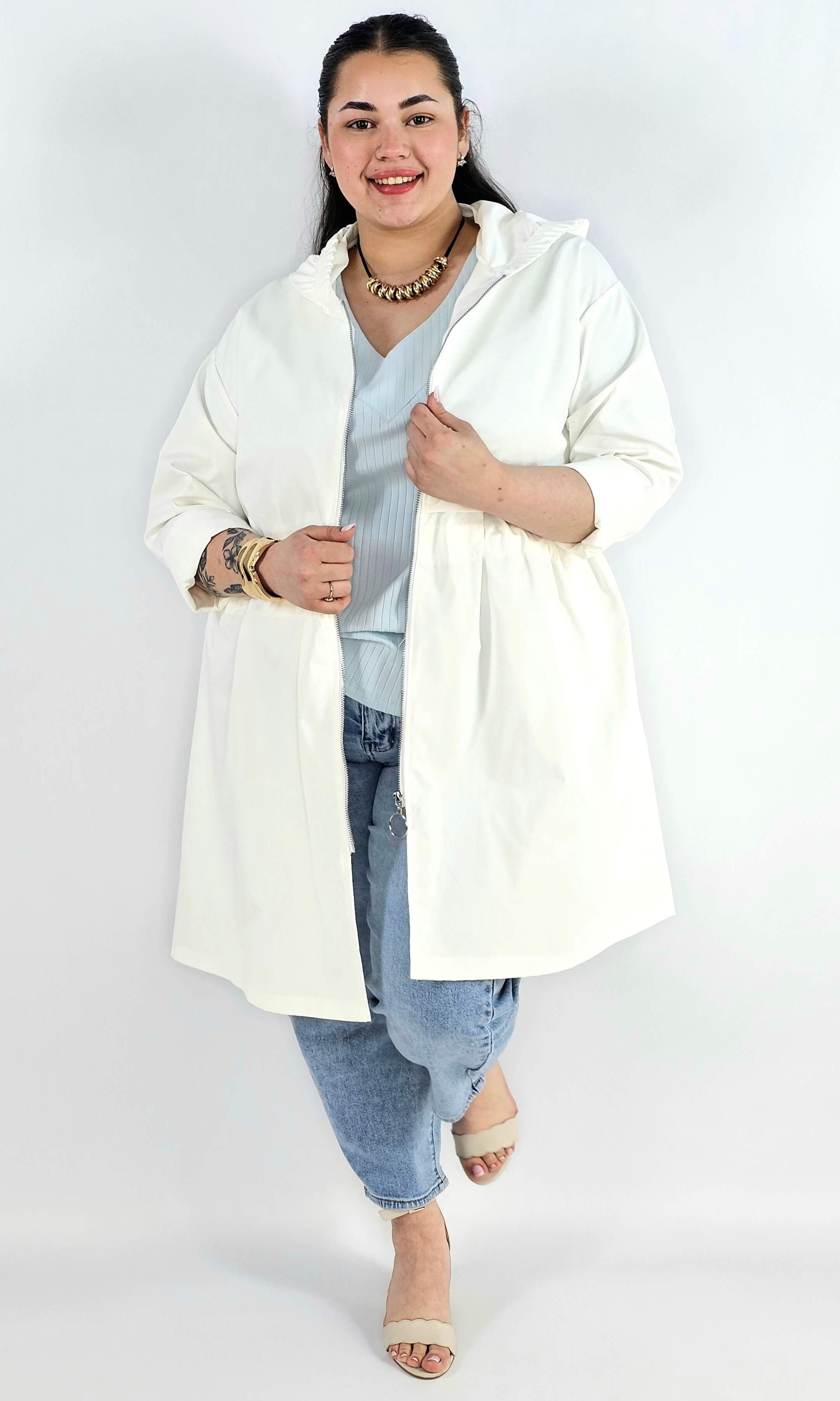 Płaszcz plus size z kapturem – lekkość, która otula sylwetkę Stylowa XL