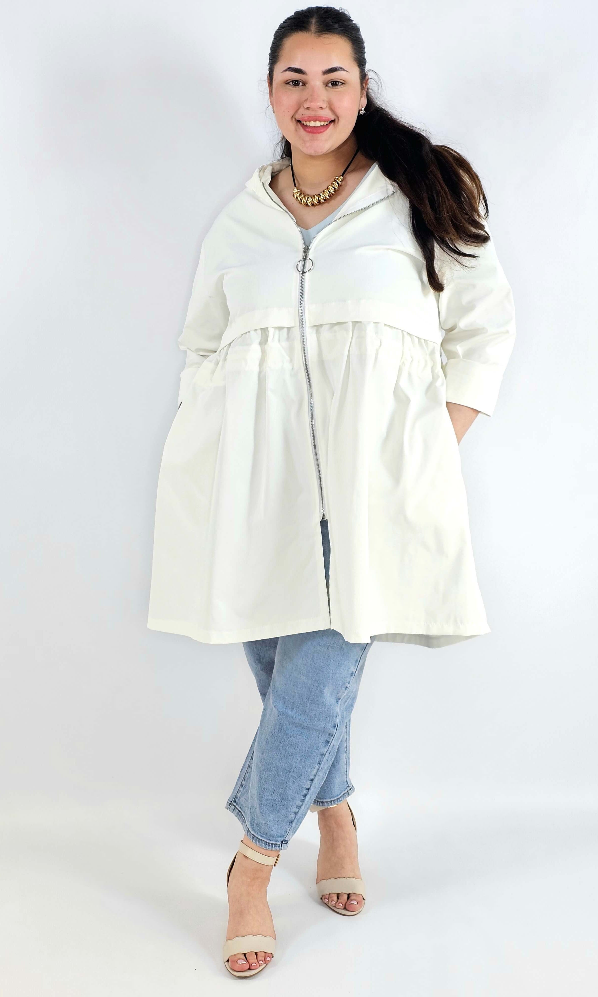 Płaszcz plus size z kapturem – lekkość, która otula sylwetkę Stylowa XL