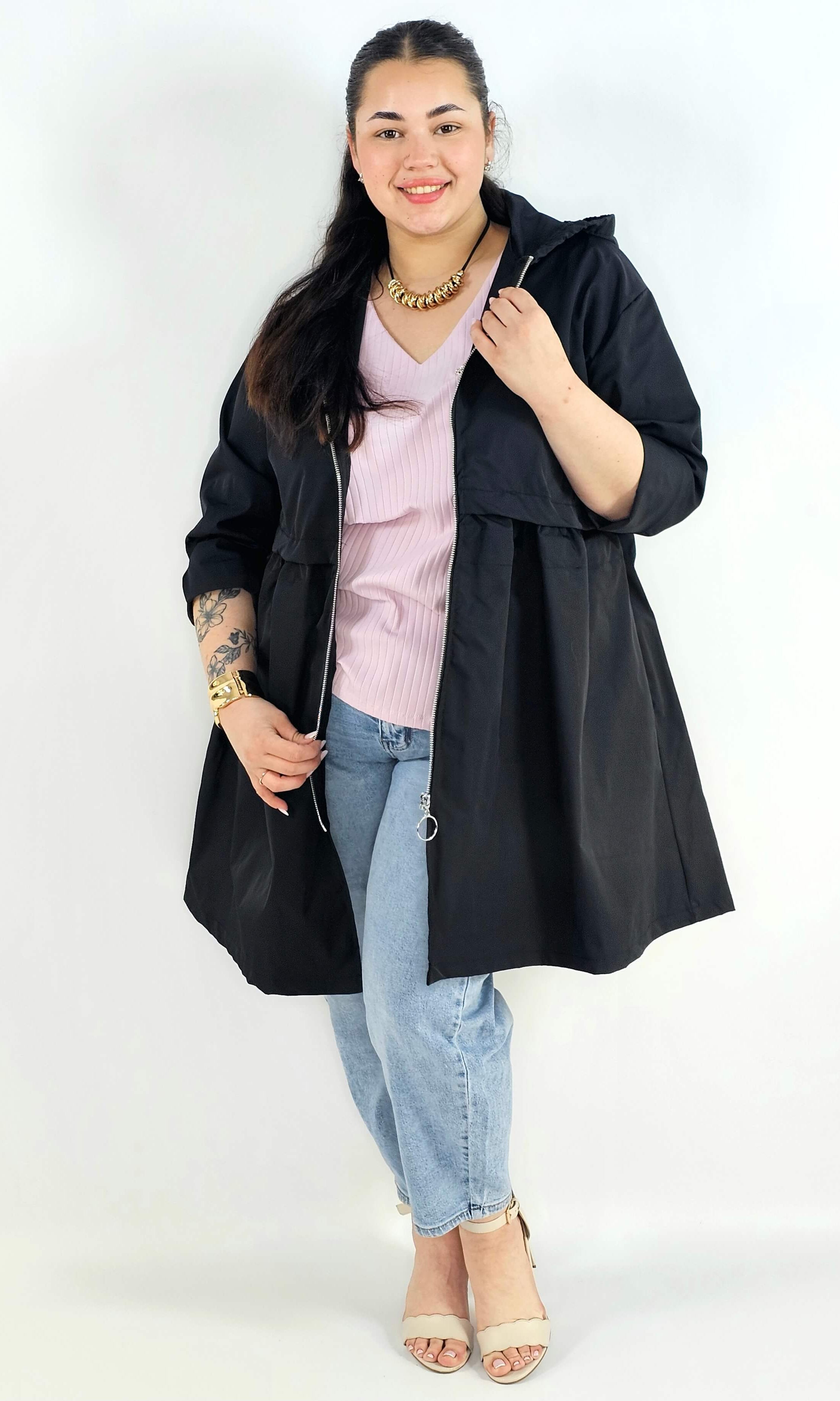 Płaszcz plus size z kapturem – lekkość, która otula sylwetkę Stylowa XL