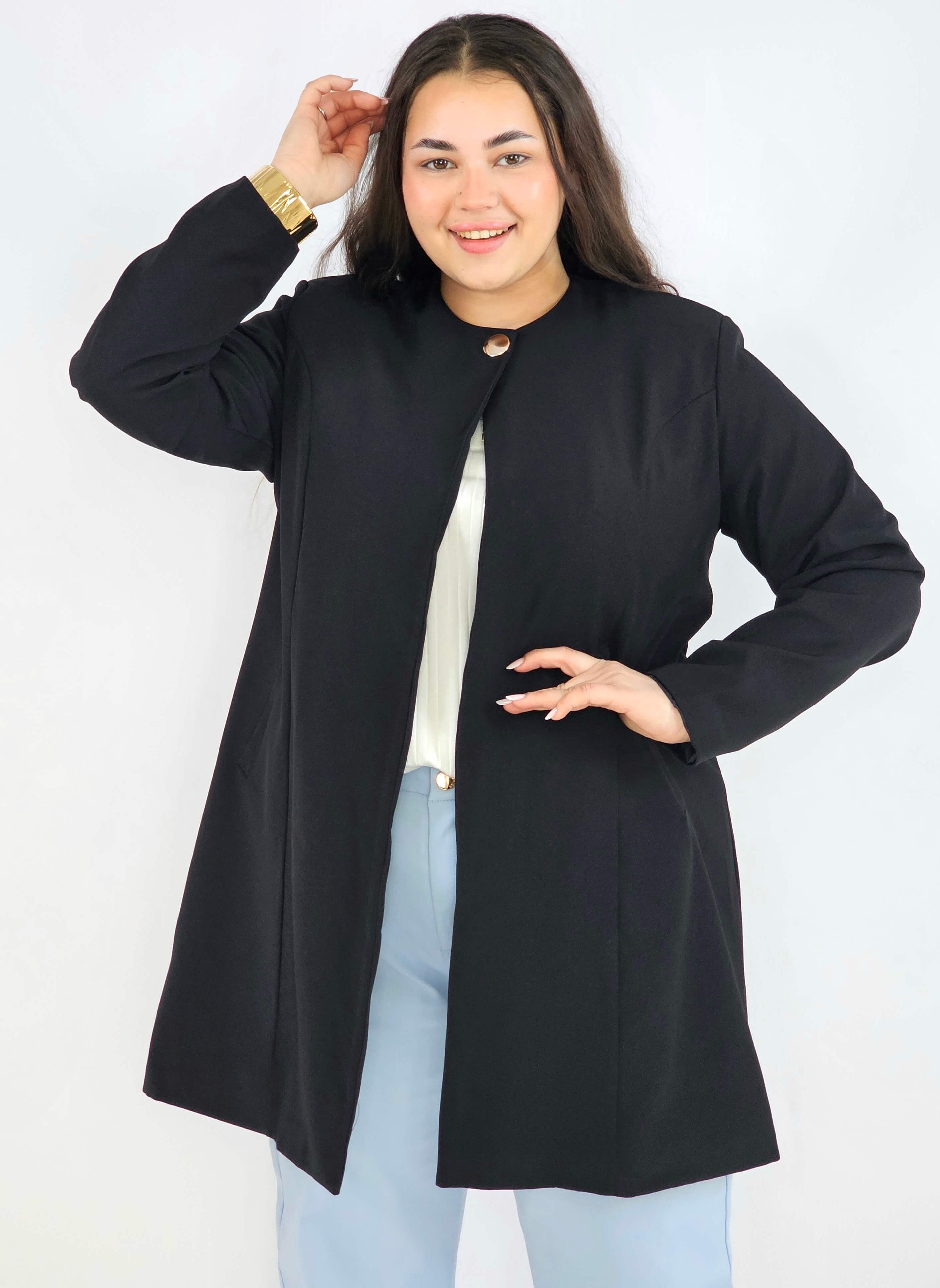 Przedłużana Marynarka Plus Size – Szyk i Komfort w Jednym | StylowaXL Stylowa XL