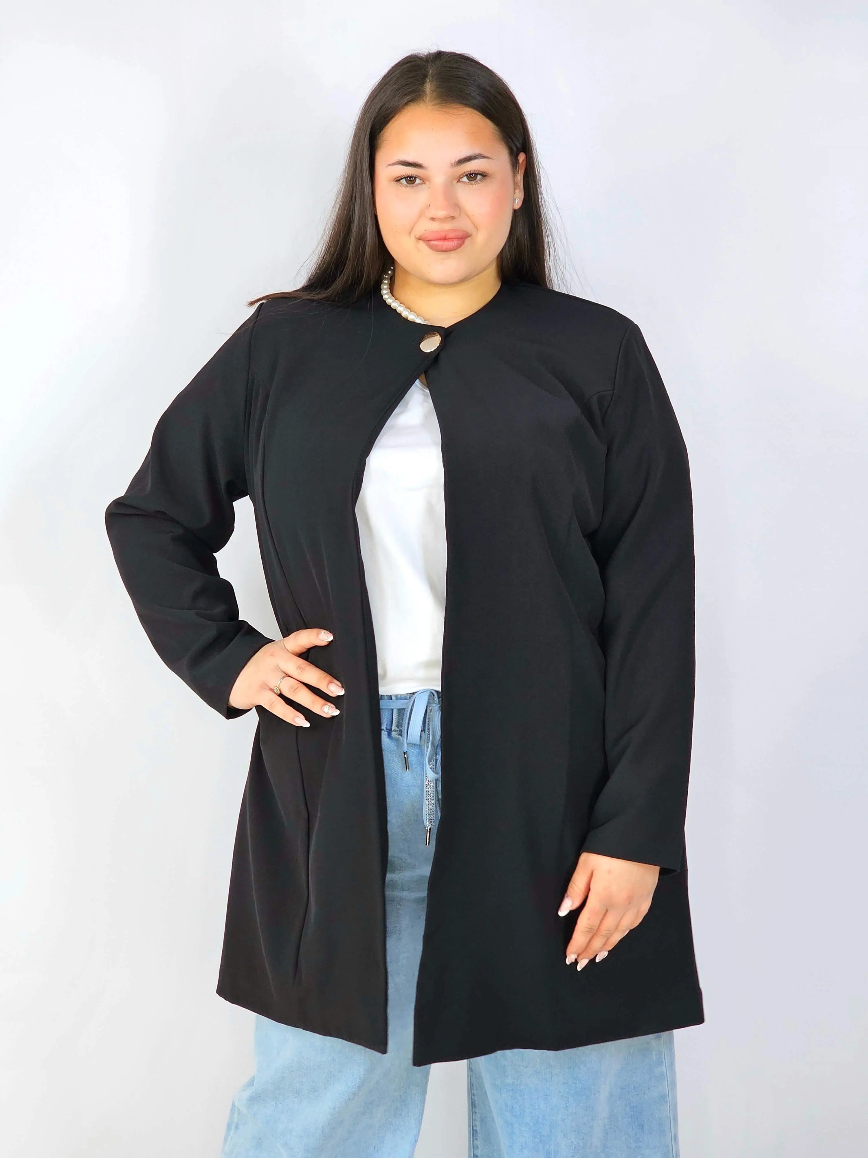 Przedłużana Marynarka Plus Size – Szyk i Komfort w Jednym | StylowaXL Stylowa XL