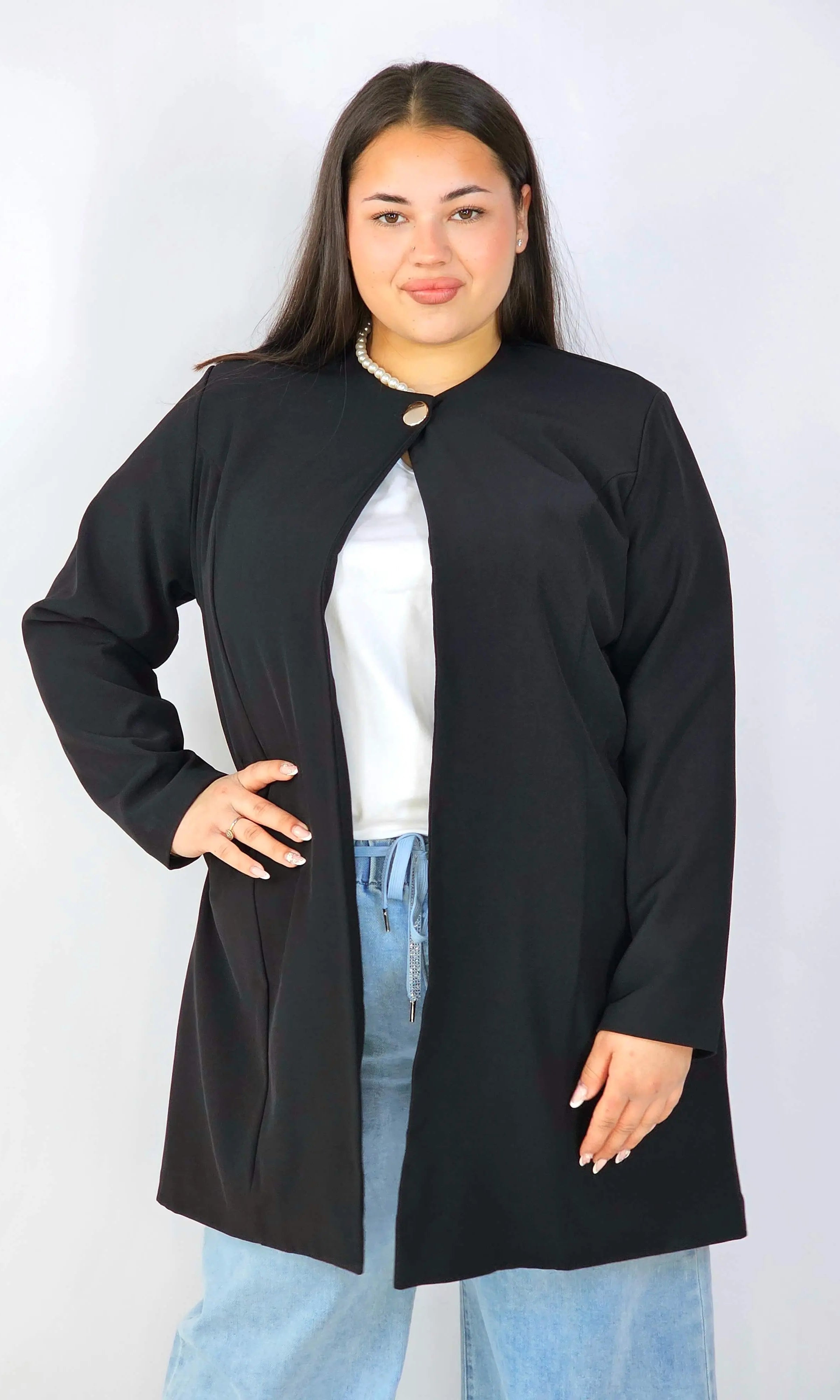 Przedłużana Marynarka Plus Size – Szyk i Komfort w Jednym | StylowaXL Stylowa XL