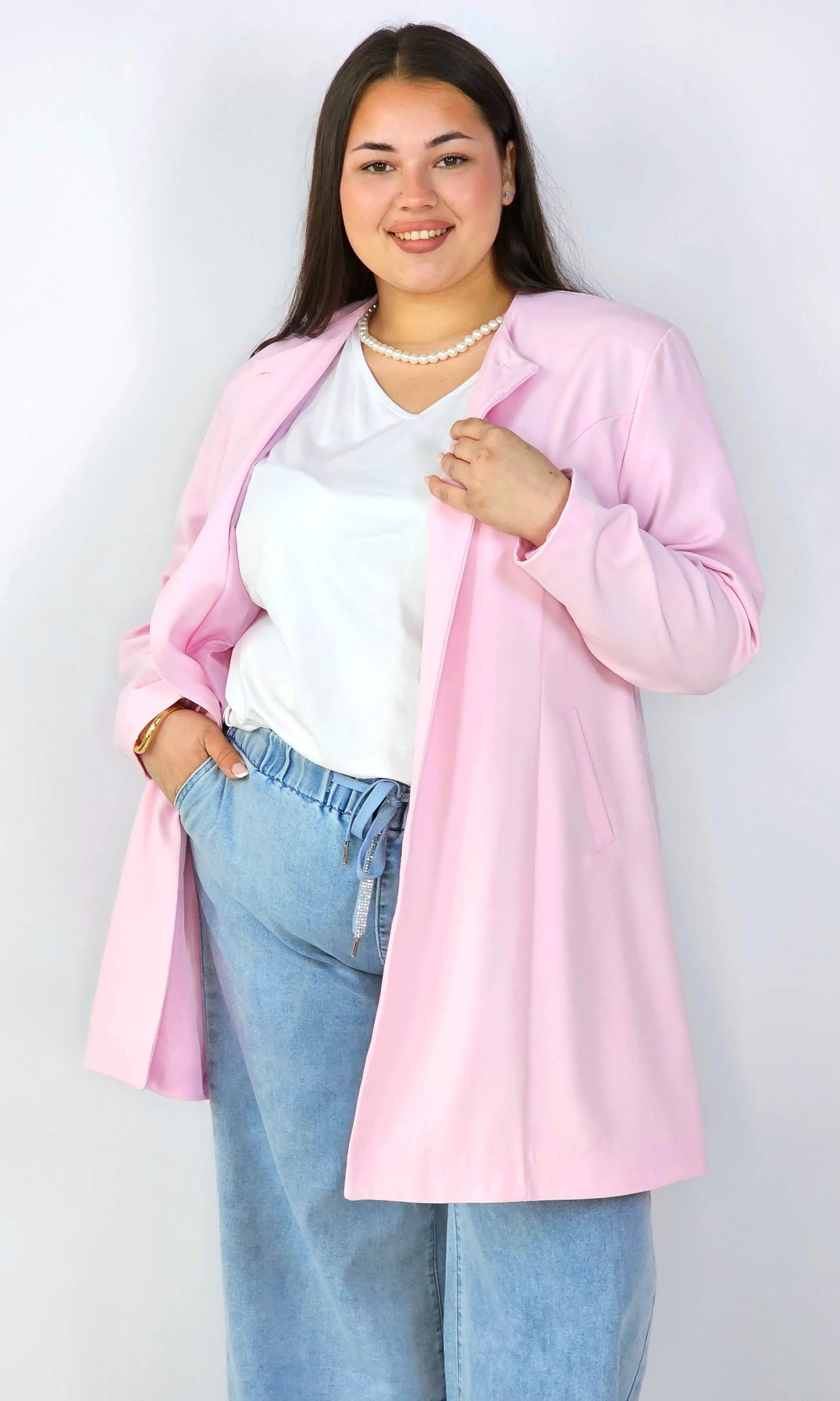 Przedłużana Marynarka Plus Size – Szyk i Komfort w Jednym | StylowaXL Stylowa XL