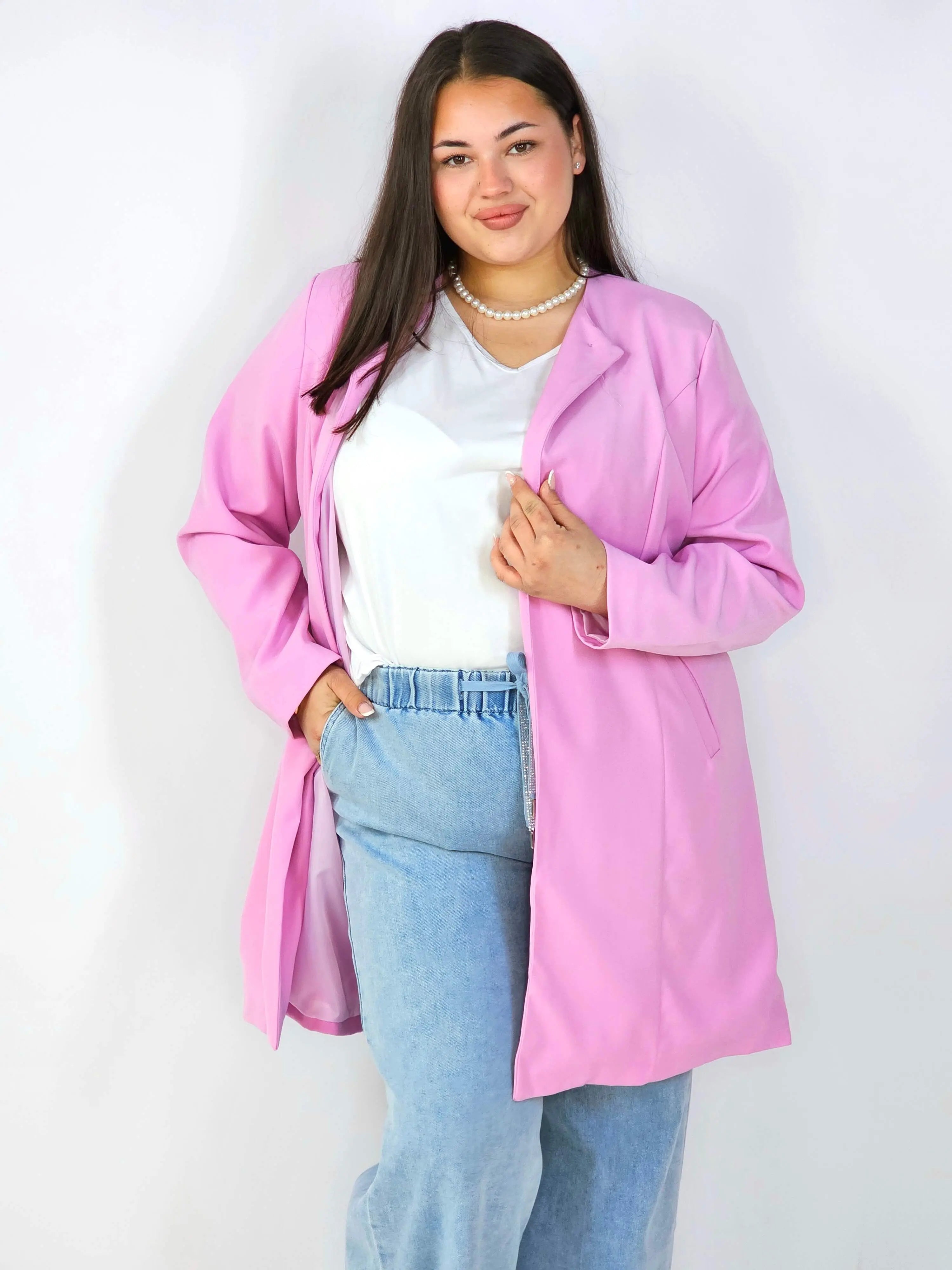 Przedłużana Marynarka Plus Size – Szyk i Komfort w Jednym | StylowaXL Stylowa XL