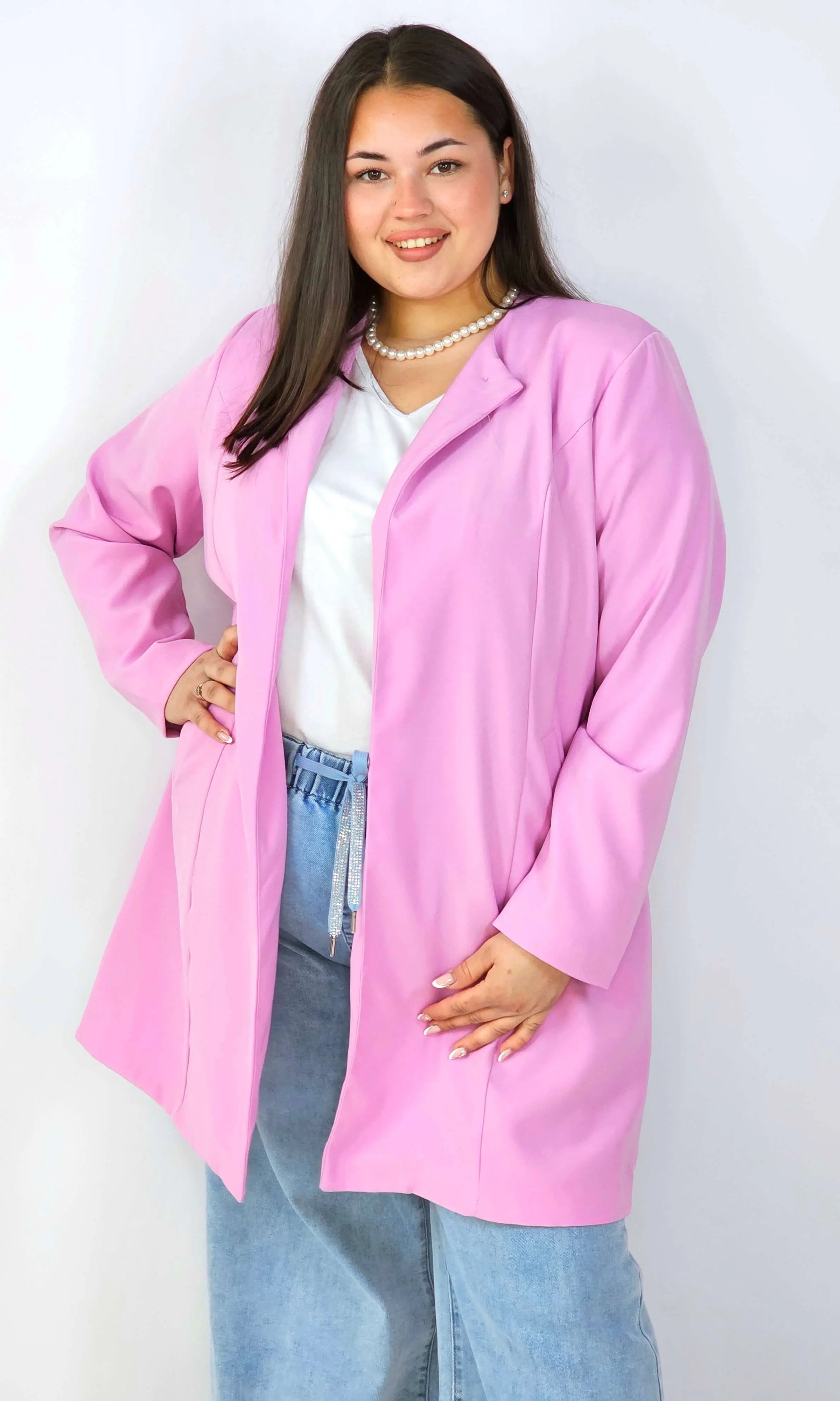 Przedłużana Marynarka Plus Size – Szyk i Komfort w Jednym | StylowaXL Stylowa XL