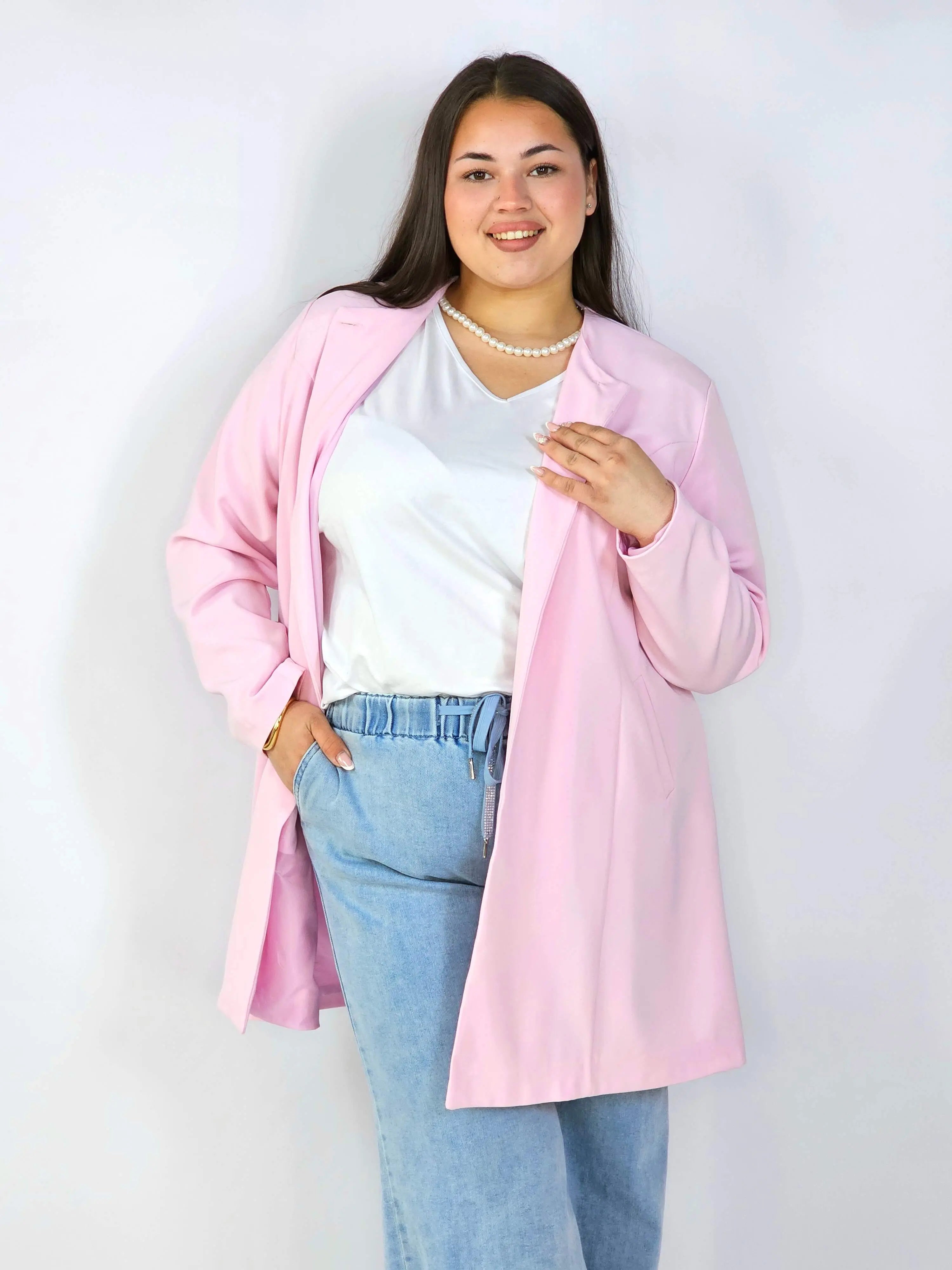 Przedłużana Marynarka Plus Size – Szyk i Komfort w Jednym | StylowaXL Stylowa XL