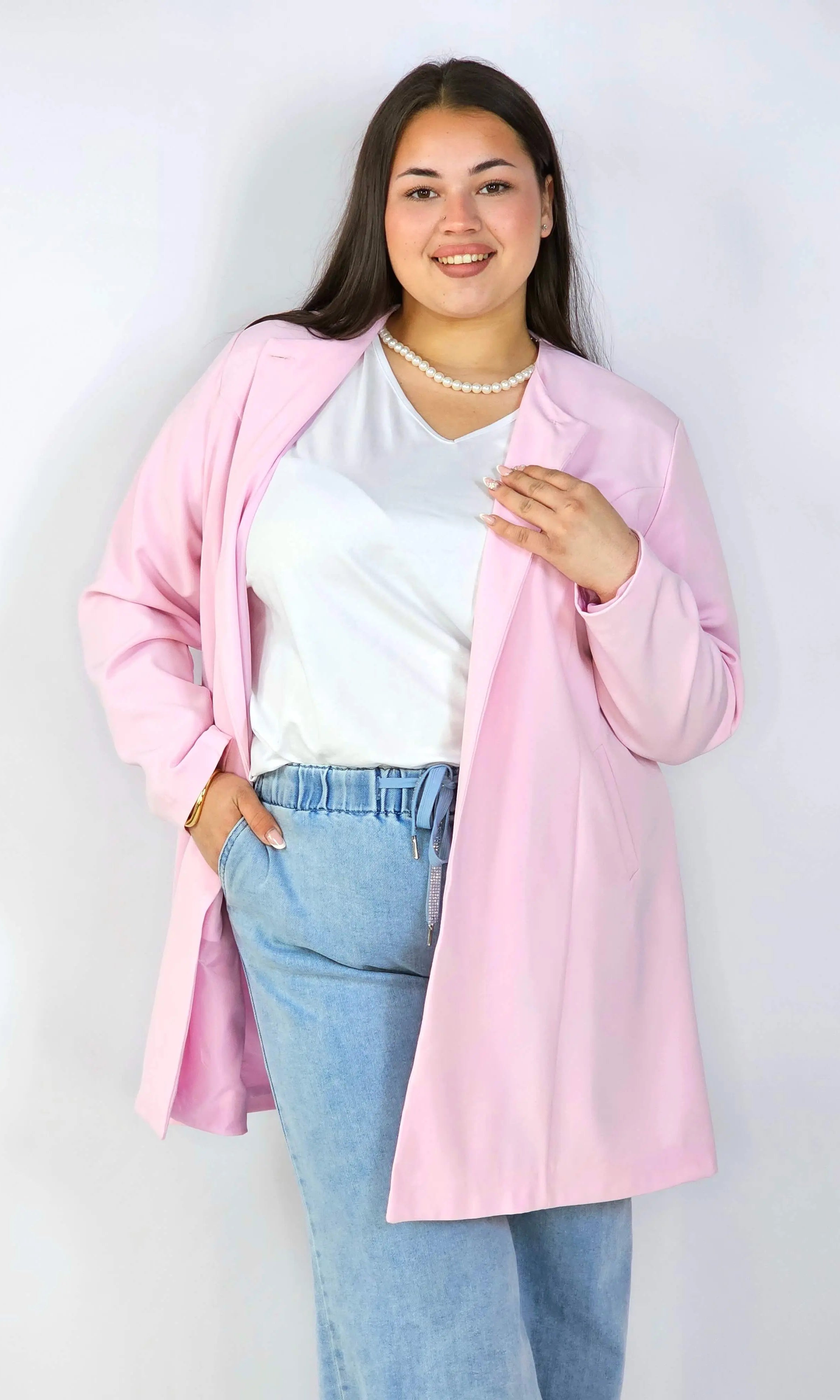 Przedłużana Marynarka Plus Size – Szyk i Komfort w Jednym | StylowaXL Stylowa XL