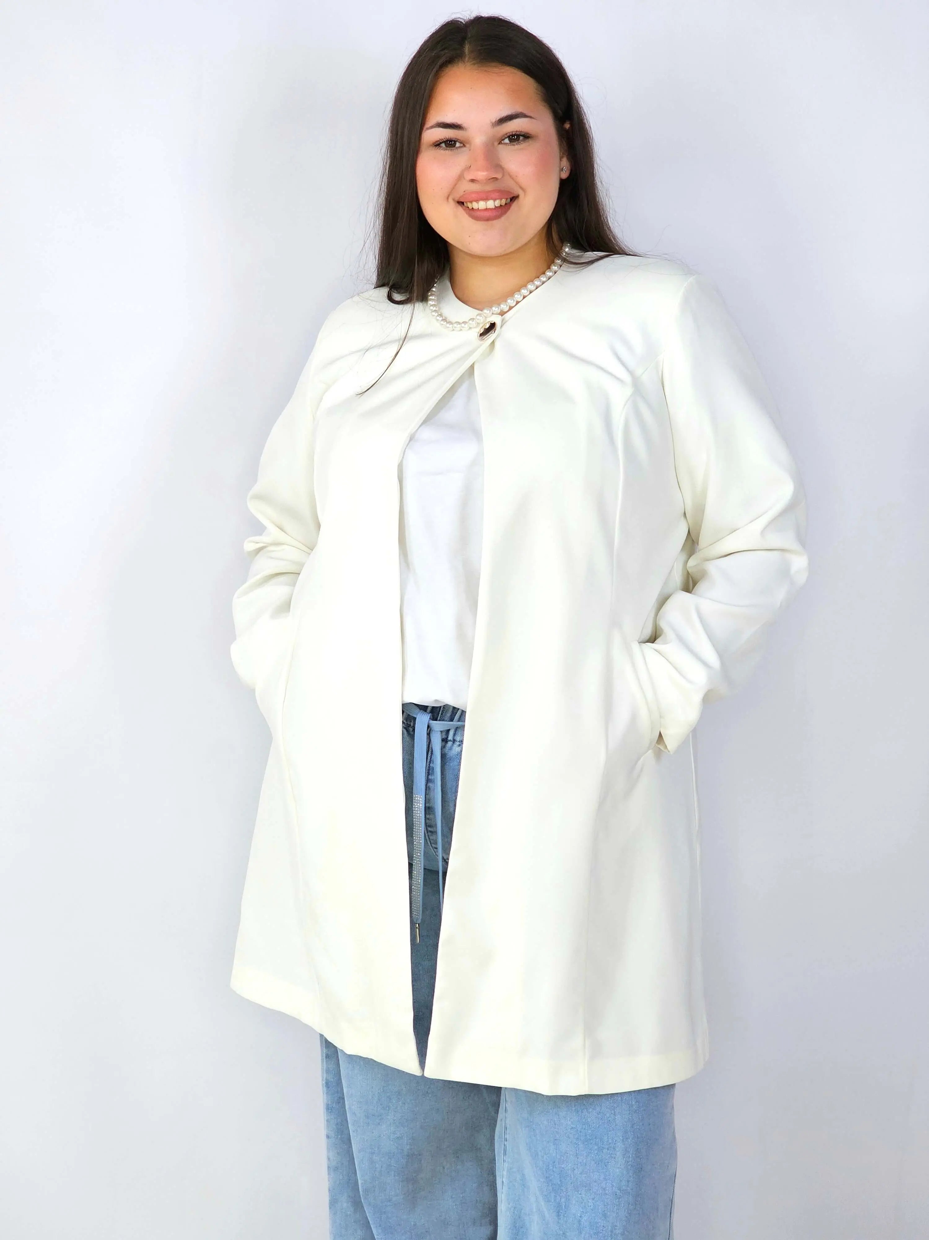 Przedłużana Marynarka Plus Size – Szyk i Komfort w Jednym | StylowaXL Stylowa XL