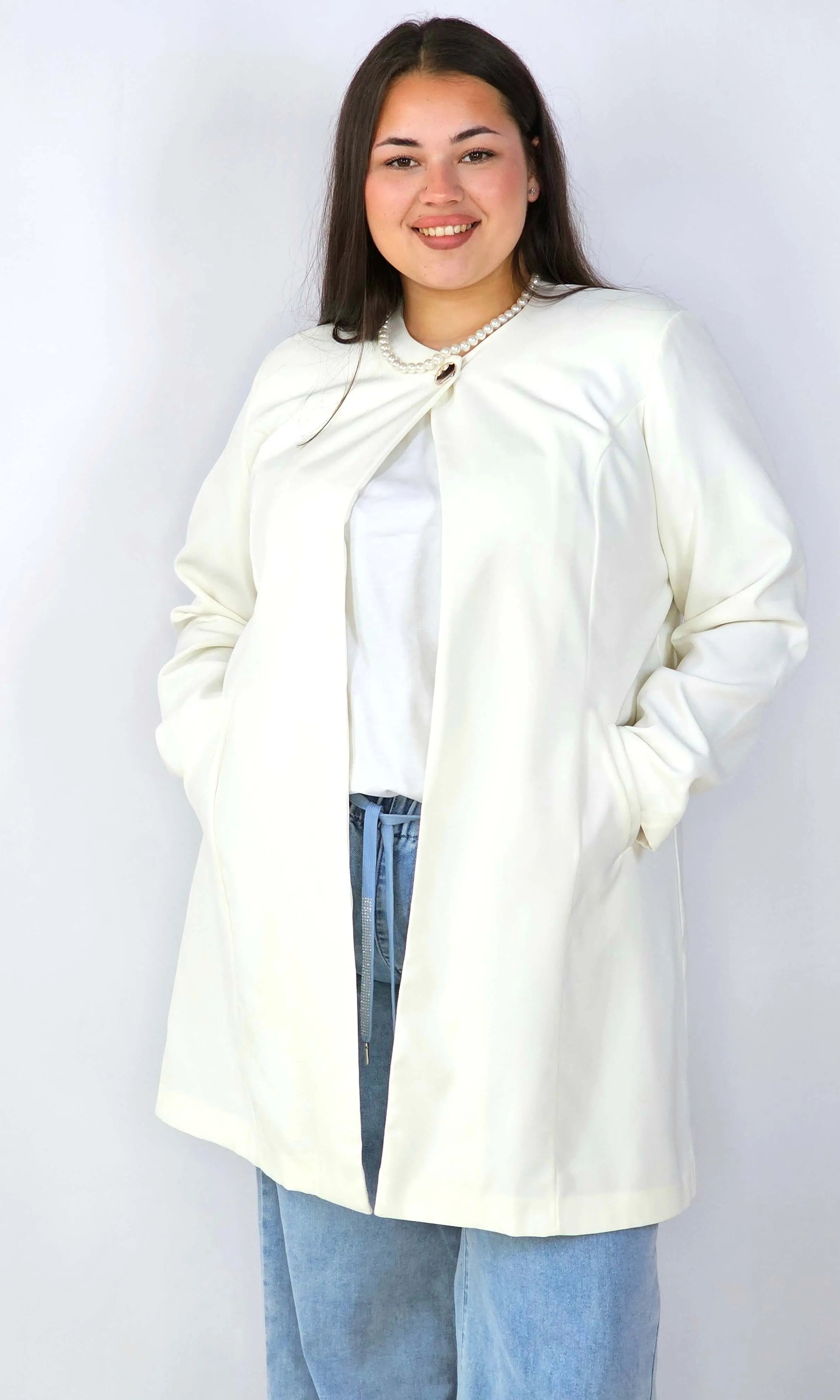 Przedłużana Marynarka Plus Size – Szyk i Komfort w Jednym | StylowaXL Stylowa XL