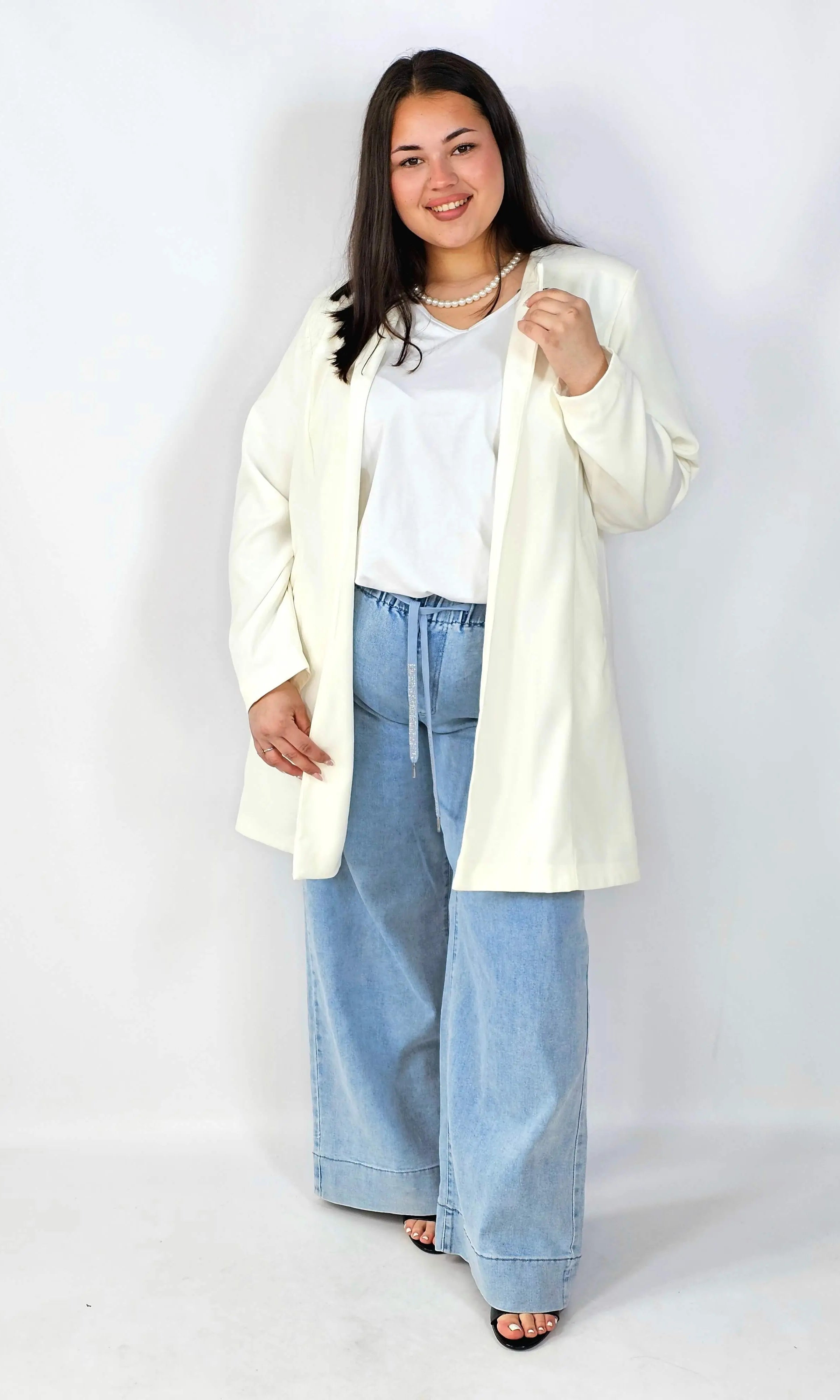 Przedłużana Marynarka Plus Size – Szyk i Komfort w Jednym | StylowaXL Stylowa XL
