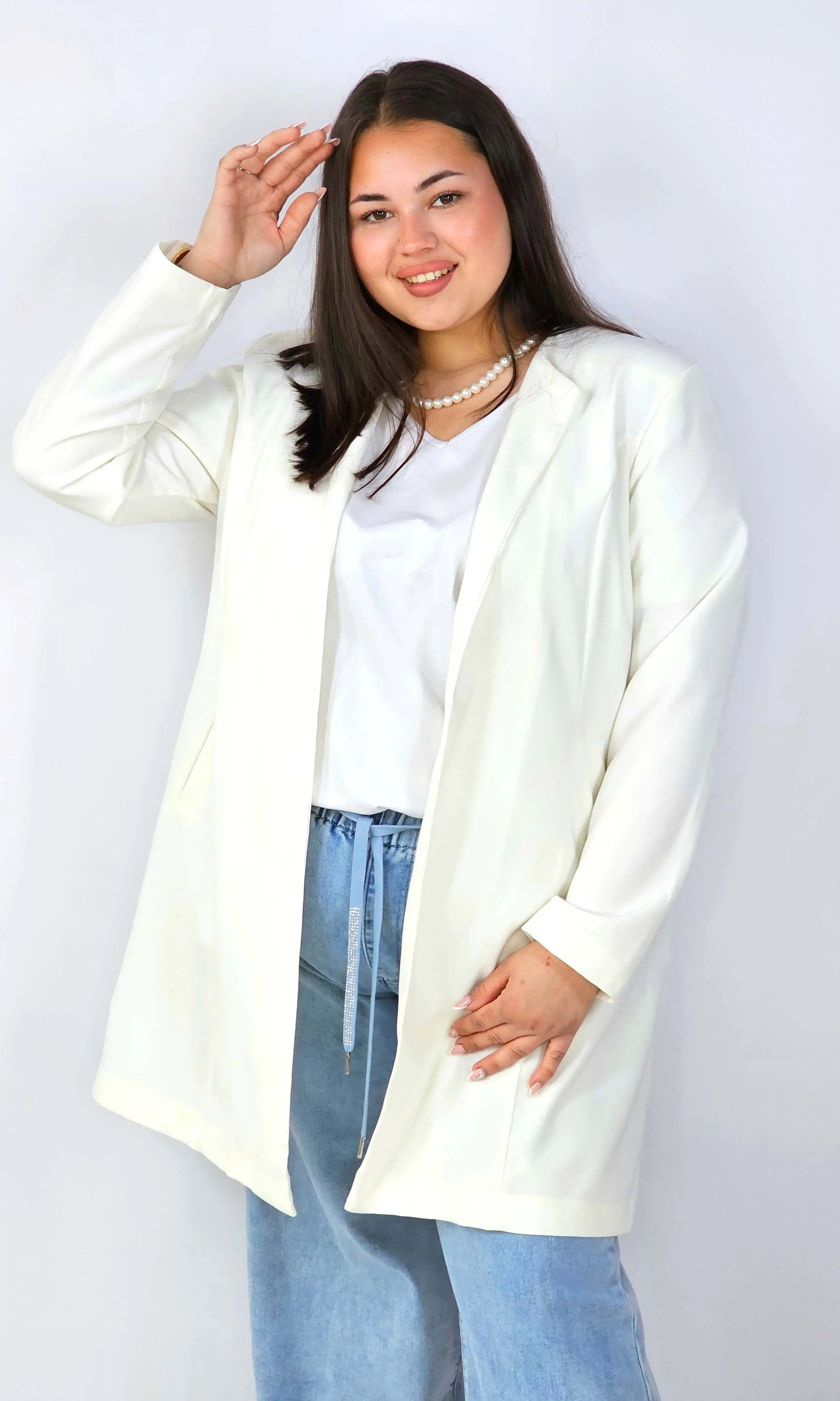 Przedłużana Marynarka Plus Size – Szyk i Komfort w Jednym | StylowaXL Stylowa XL