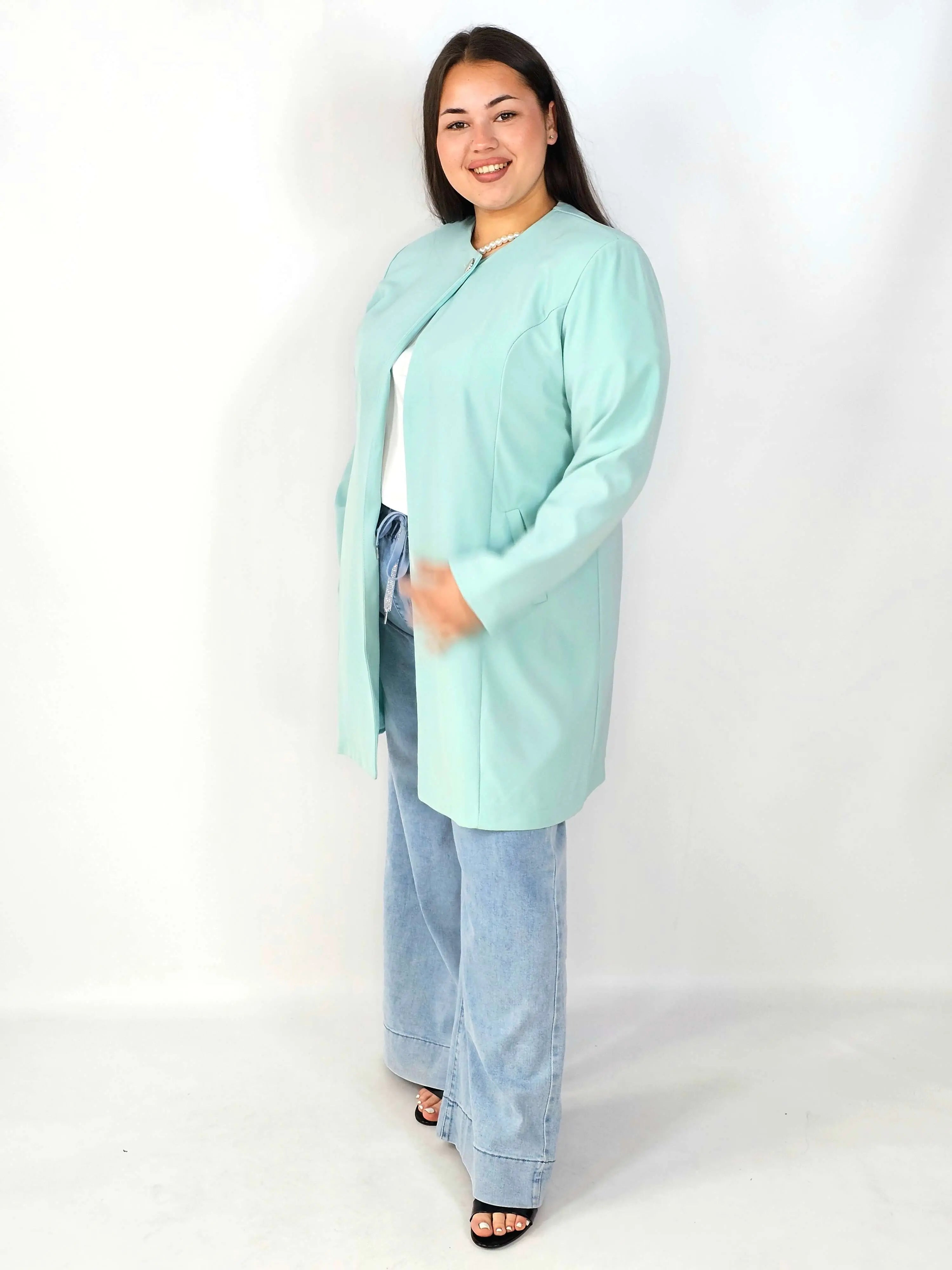 Przedłużana Marynarka Plus Size – Szyk i Komfort w Jednym | StylowaXL Stylowa XL