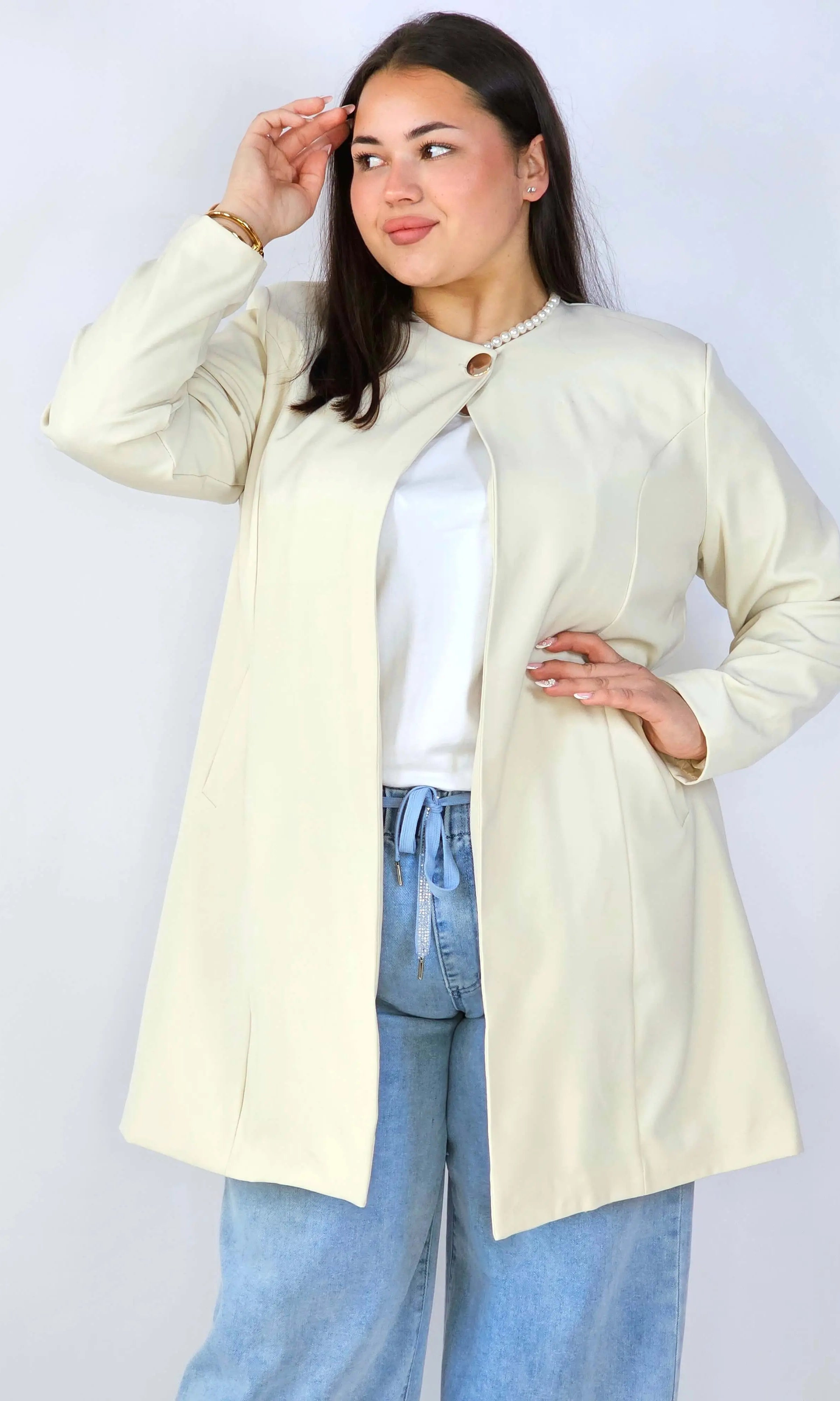 Przedłużana Marynarka Plus Size – Szyk i Komfort w Jednym | StylowaXL Stylowa XL