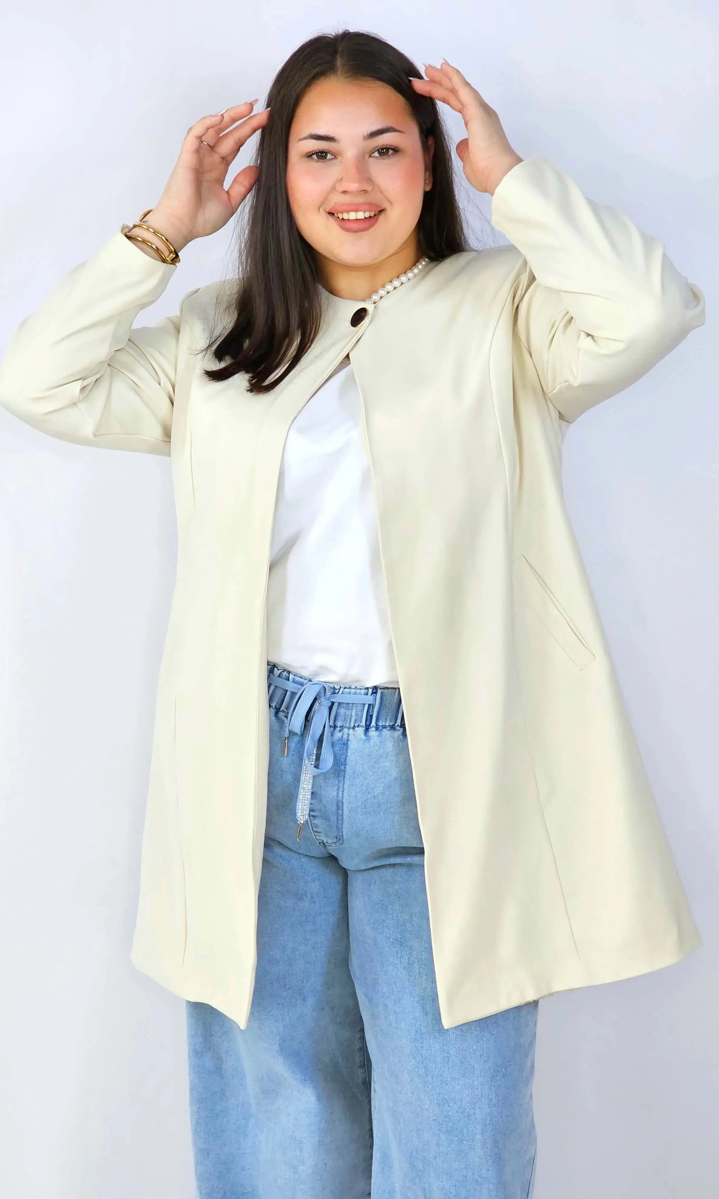 Przedłużana Marynarka Plus Size – Szyk i Komfort w Jednym | StylowaXL Stylowa XL