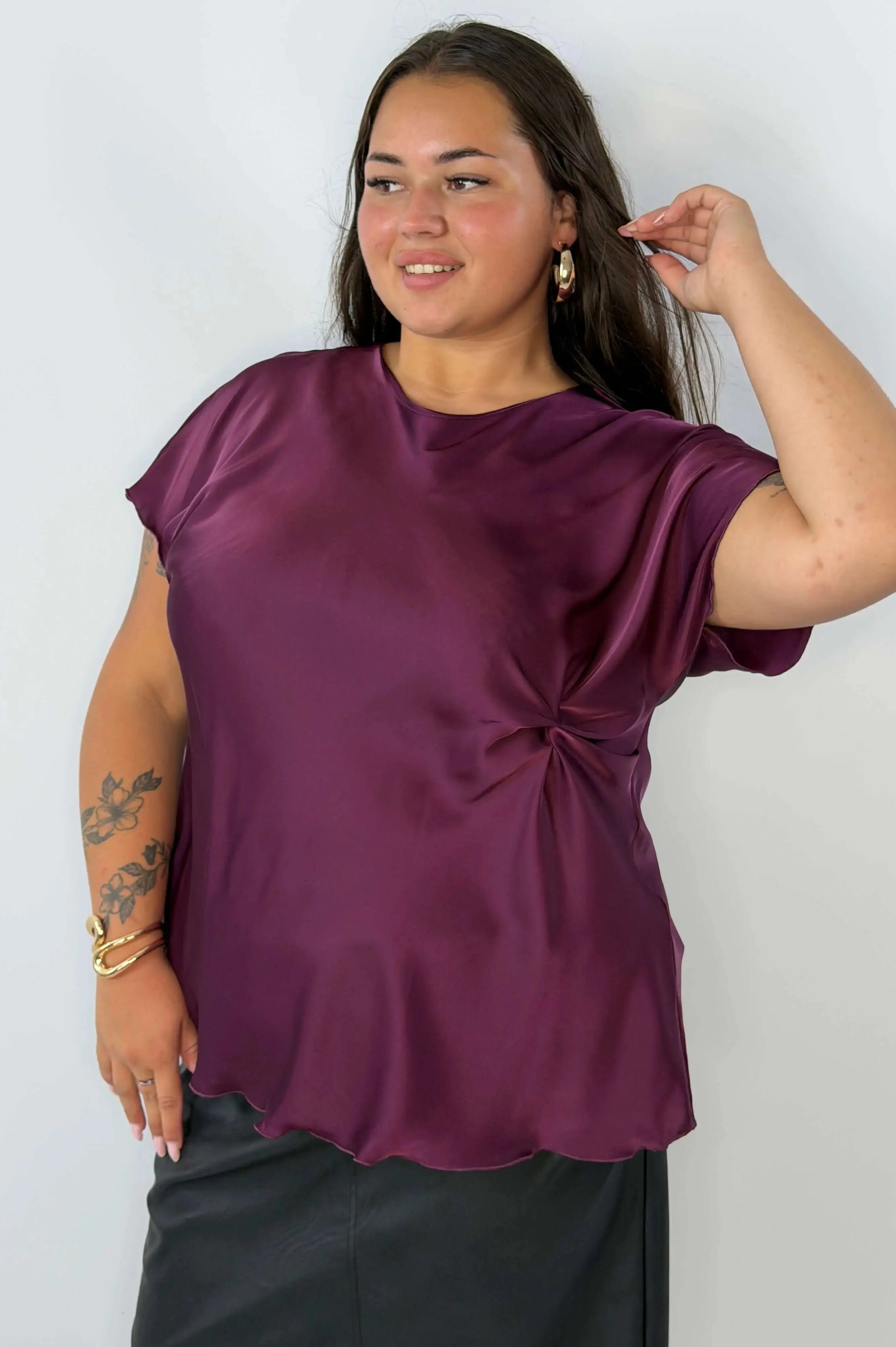 Satynowa bluzka Plus Size z ozdobnym marszczeniem Stylowa XL