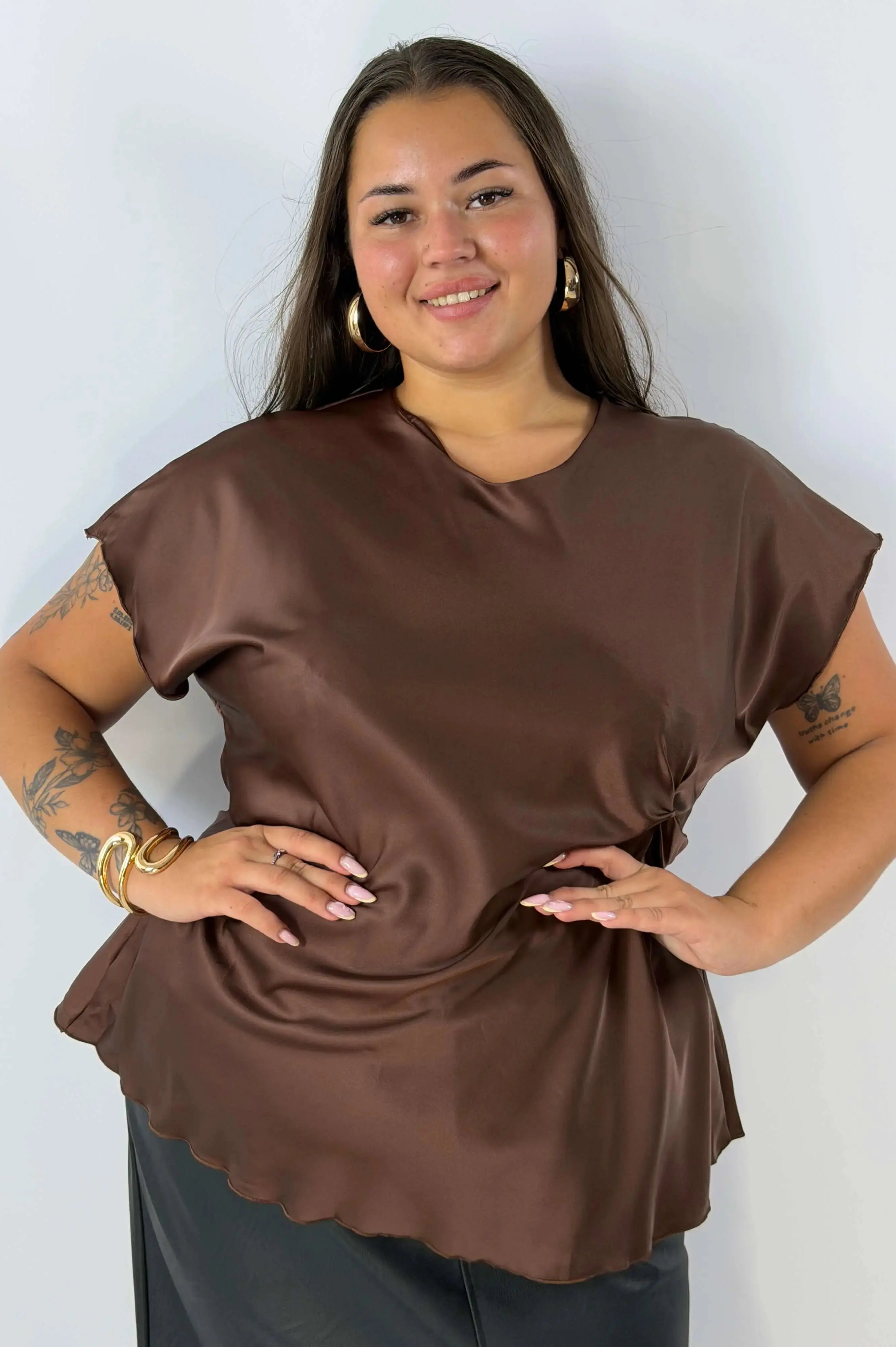 Satynowa bluzka Plus Size z ozdobnym marszczeniem Stylowa XL