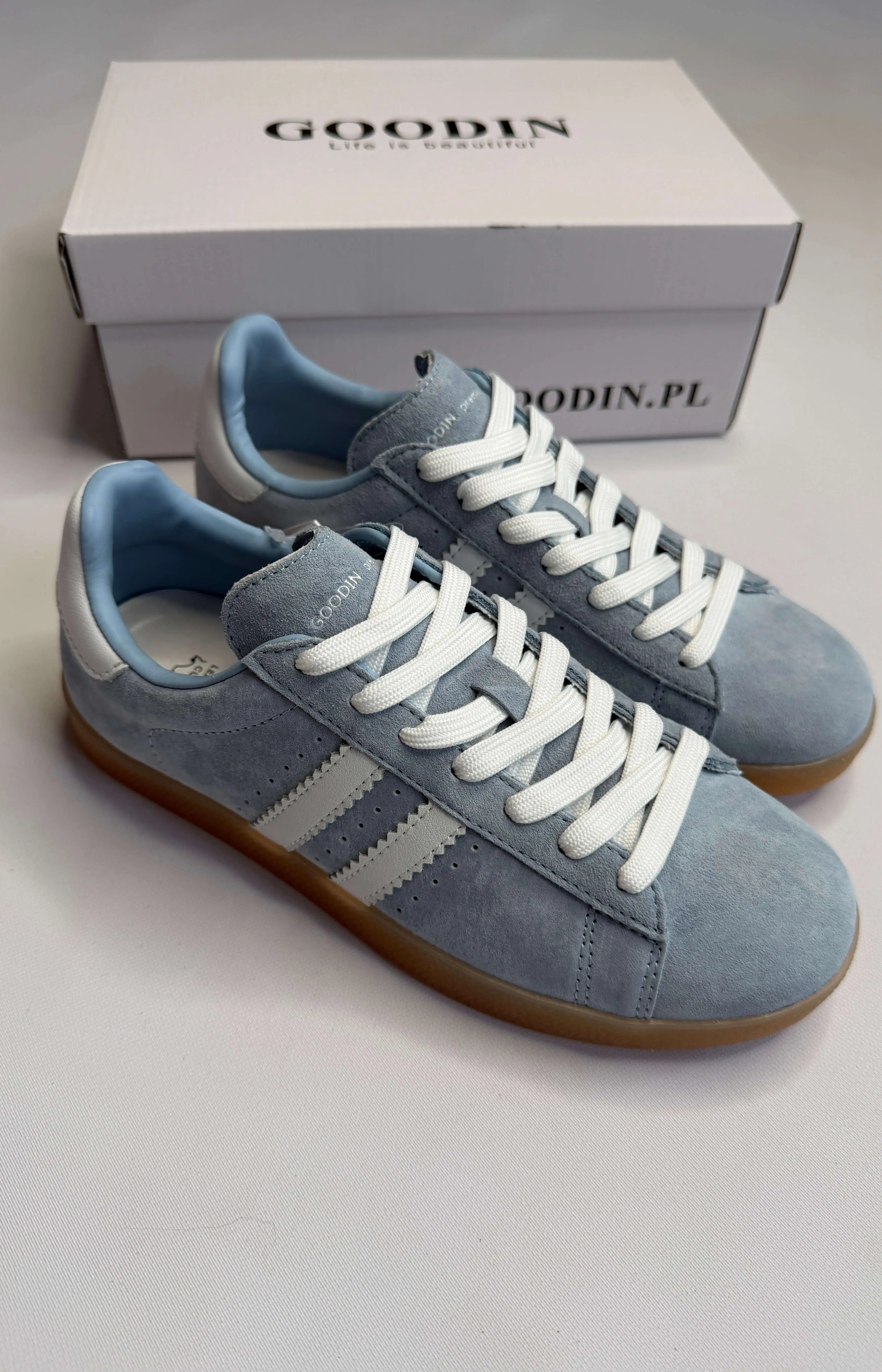 Sneakersy damskie GOODIN błękitne z białymi paskami Stylowa XL