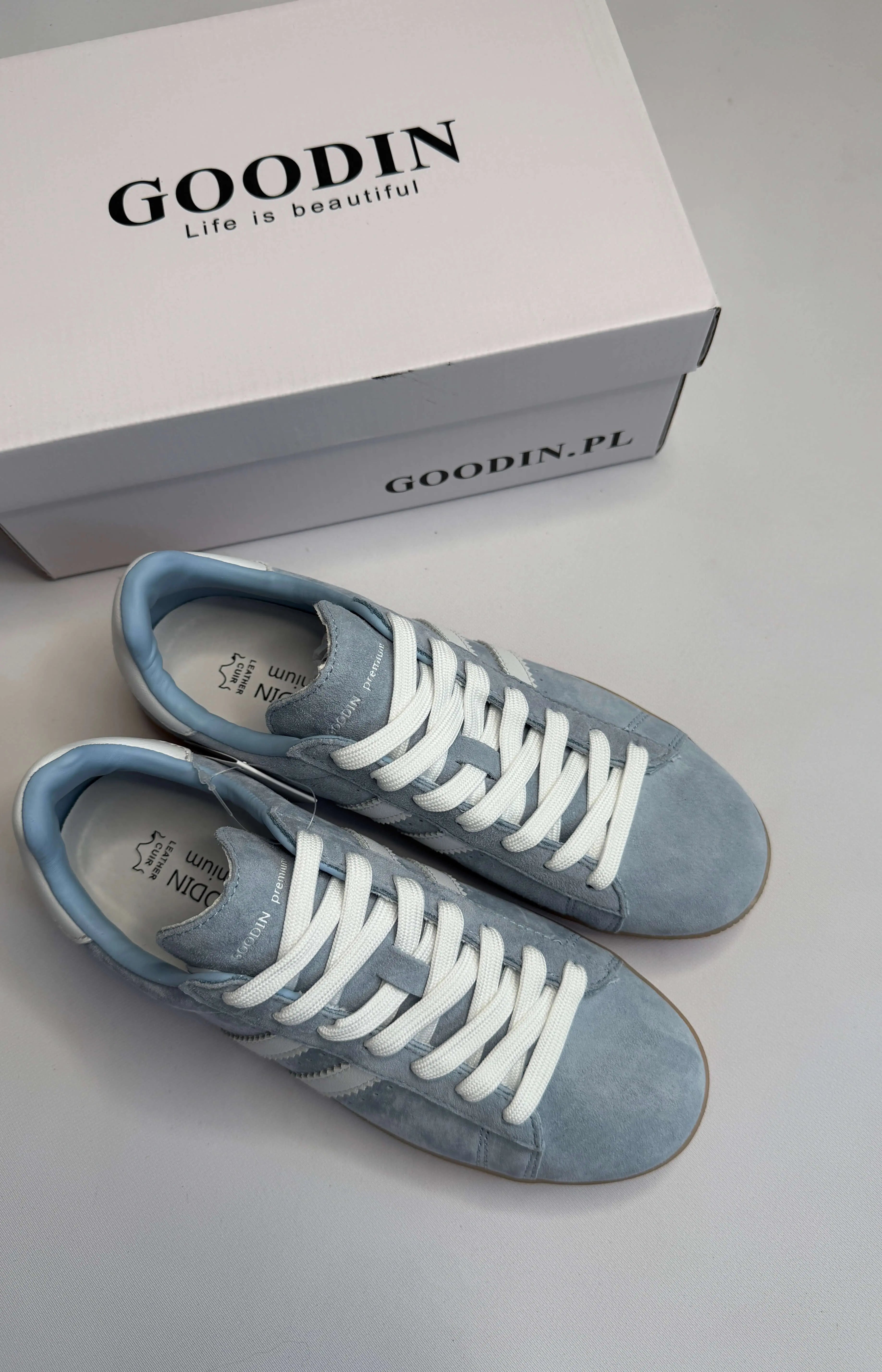 Sneakersy damskie GOODIN błękitne z białymi paskami Stylowa XL