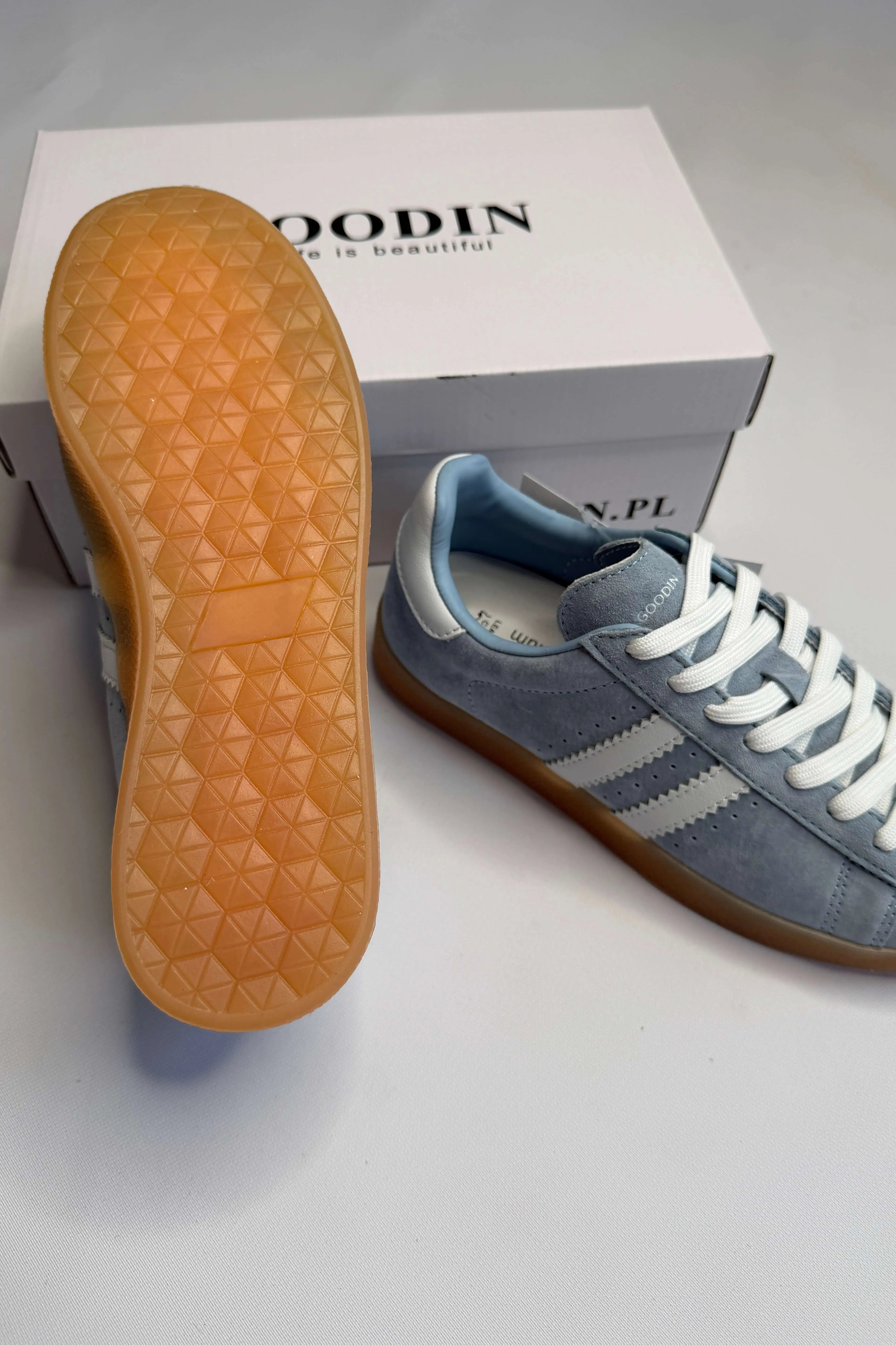Sneakersy damskie GOODIN błękitne z białymi paskami Stylowa XL