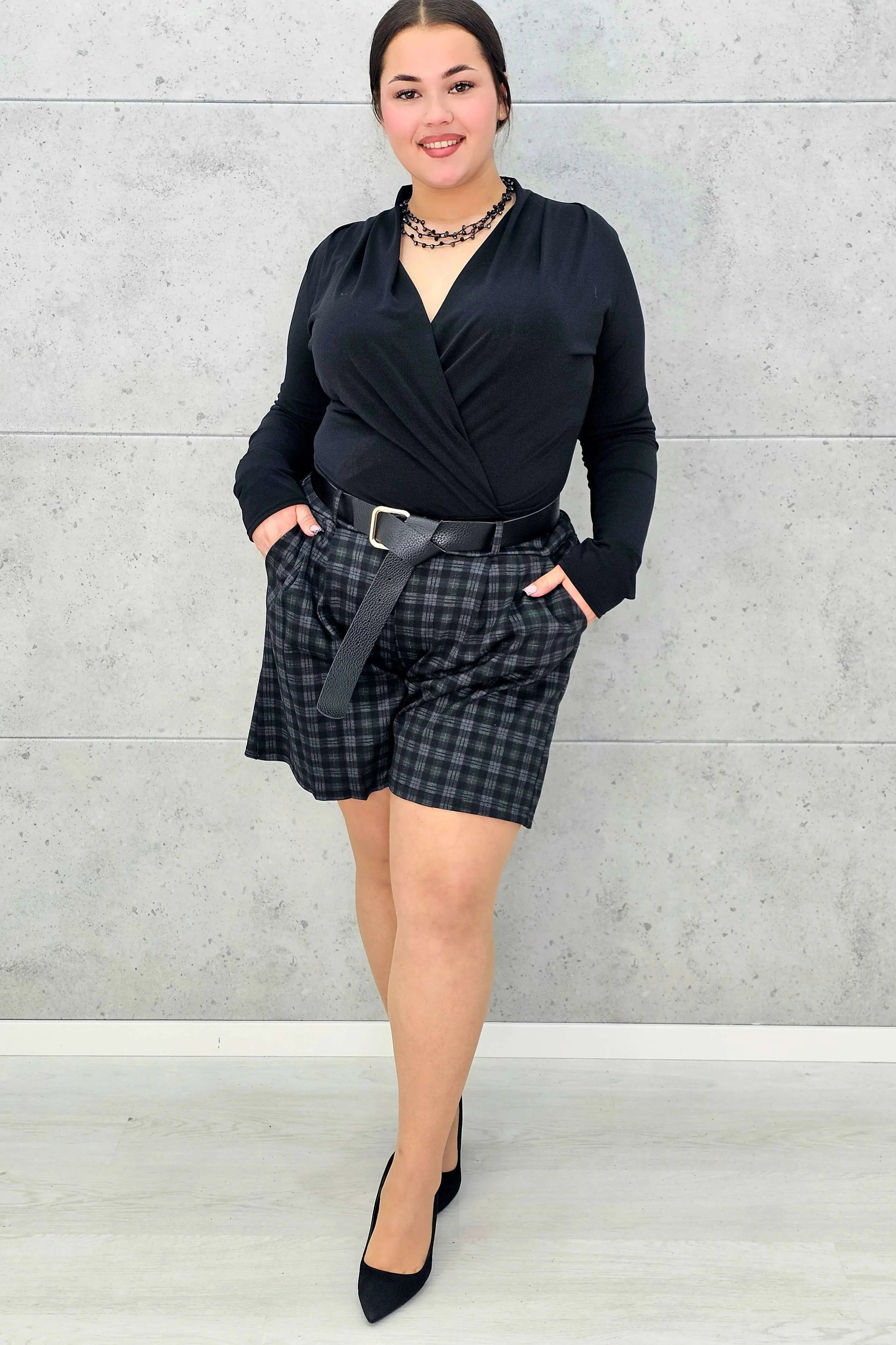 Spodenki plus size w kratę – elegancja i wygoda w modnym wydaniu Stylowa XL Stylowa XL