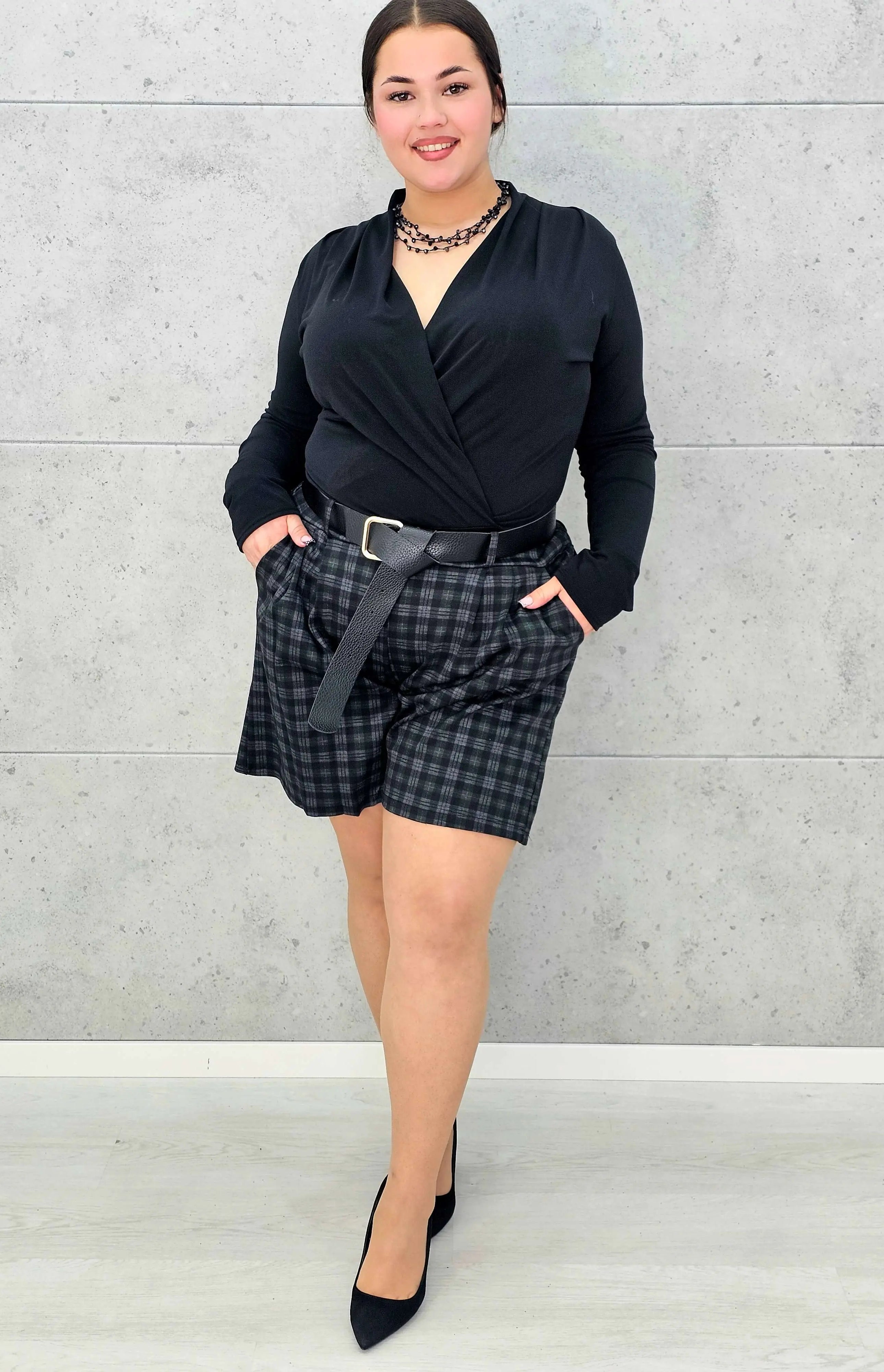 Spodenki plus size w kratę – elegancja i wygoda w modnym wydaniu Stylowa XL Stylowa XL