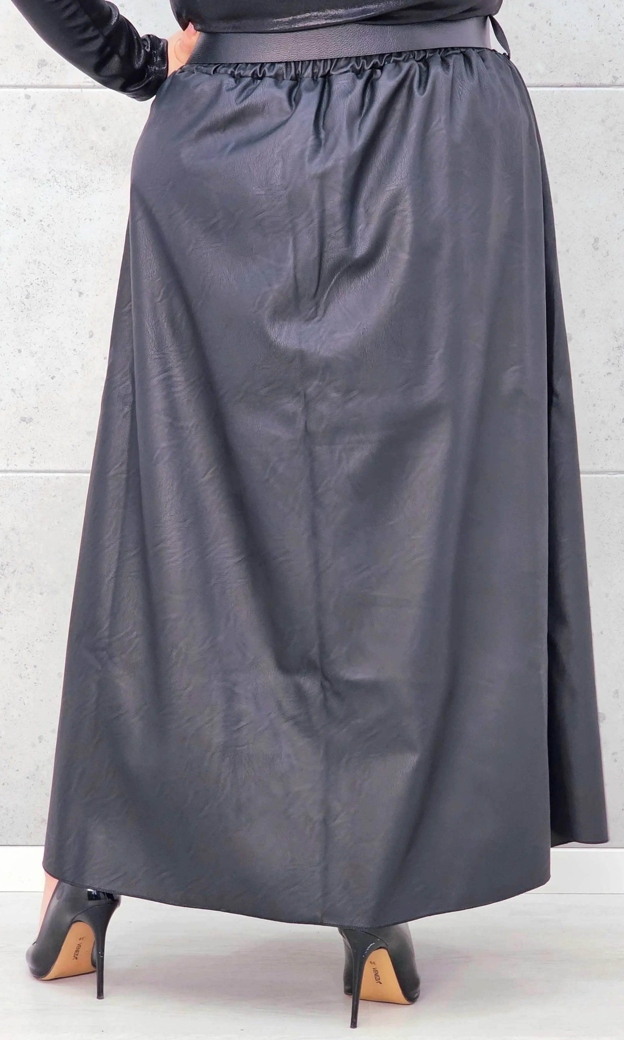 Spódnica Plus Size z Ekoskóry StylowaXL – Styl, Komfort i Kobiecy Detal dla Kobiet XXL Stylowa XL