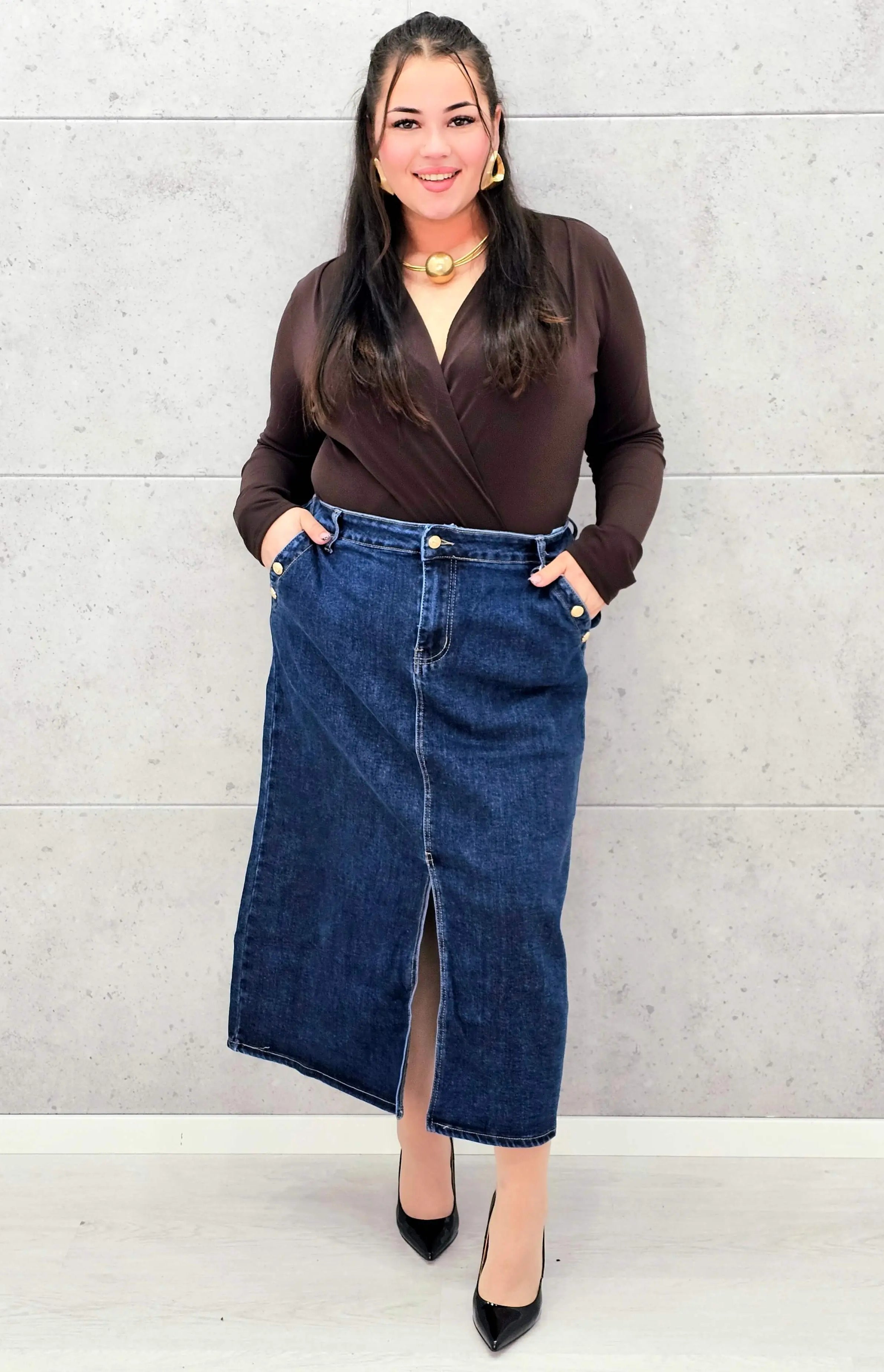 Spódnica jeansowa plus size midi z rozcięciem – idealna dla każdej sylwetki XXL Stylowa XL