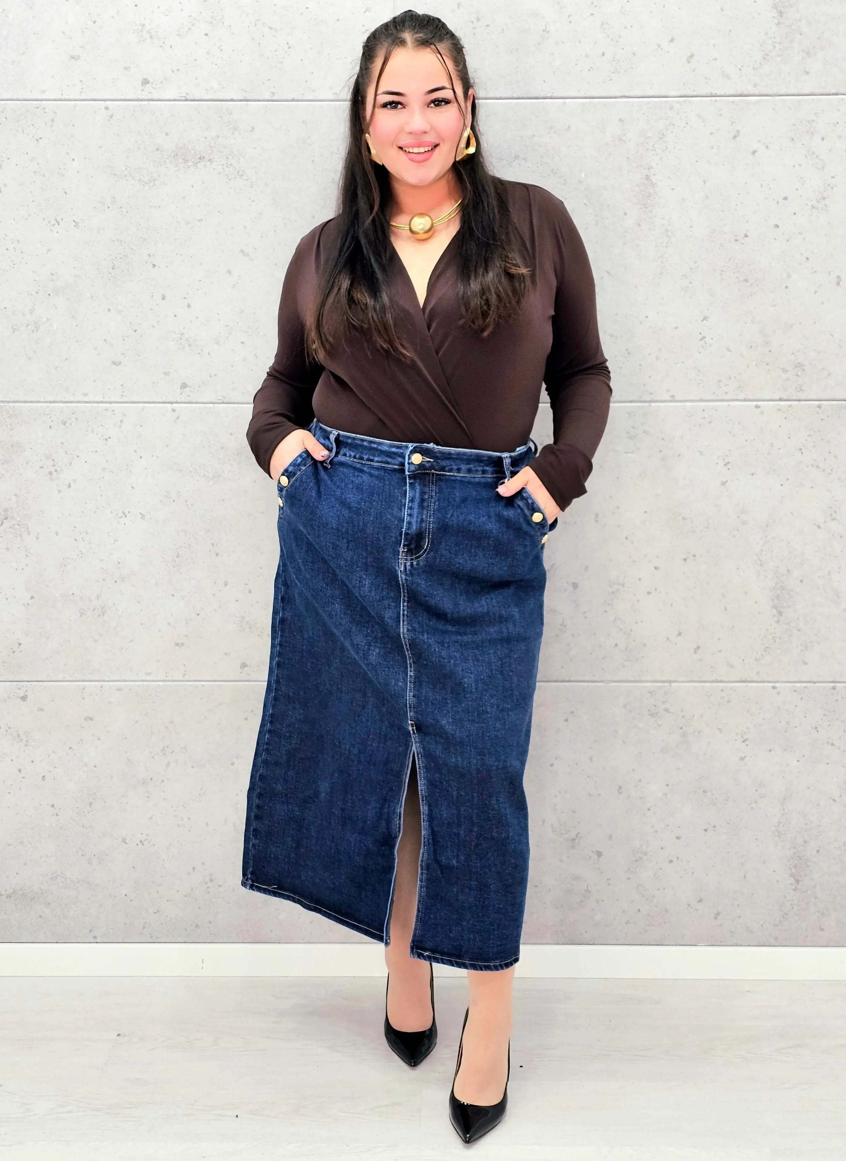 Spódnica jeansowa plus size midi z rozcięciem – idealna dla każdej sylwetki XXL Stylowa XL