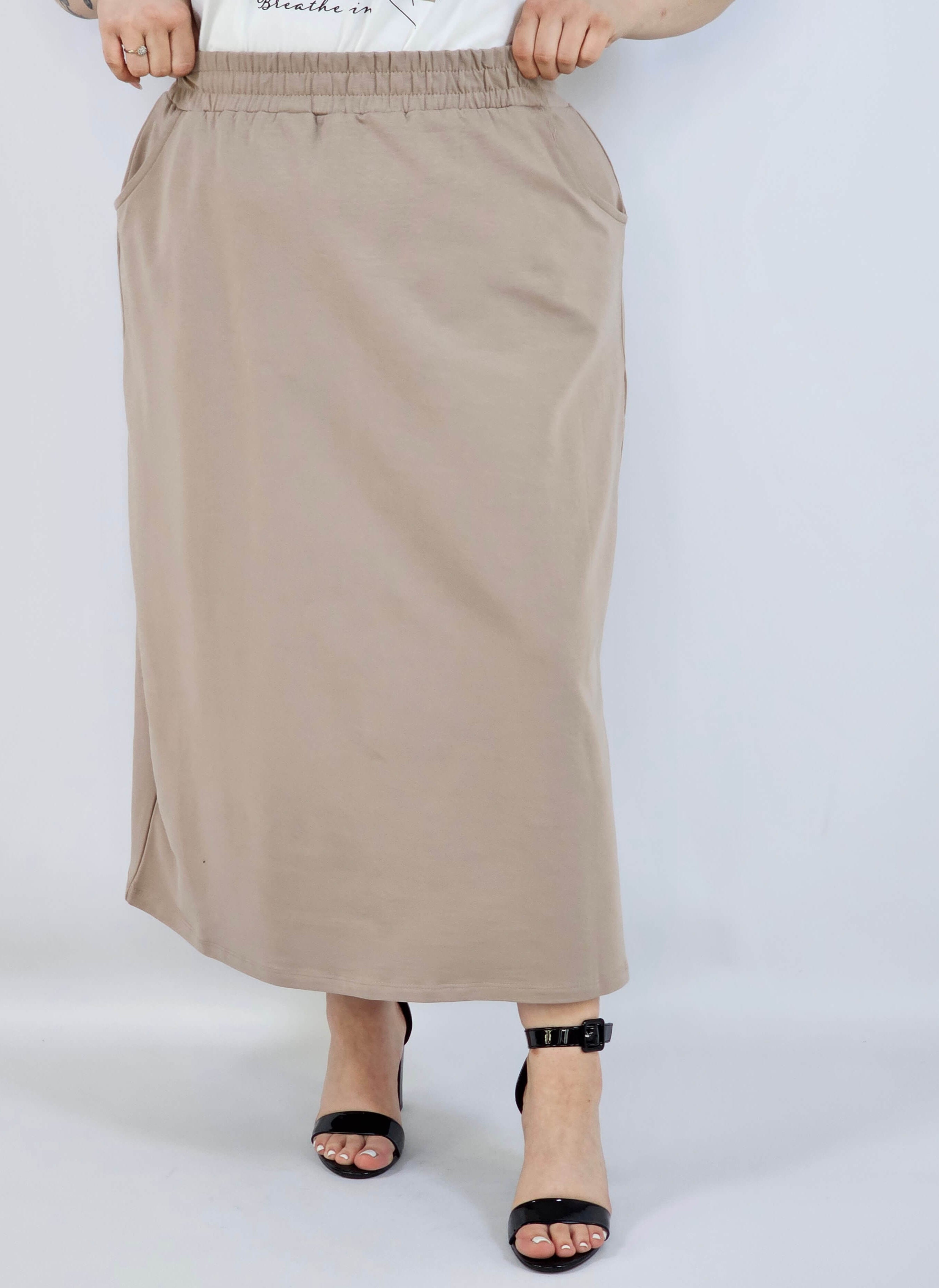 Spódnica midi plus size z kieszeniami – stylowa, wygodna i kobieca Stylowa XL