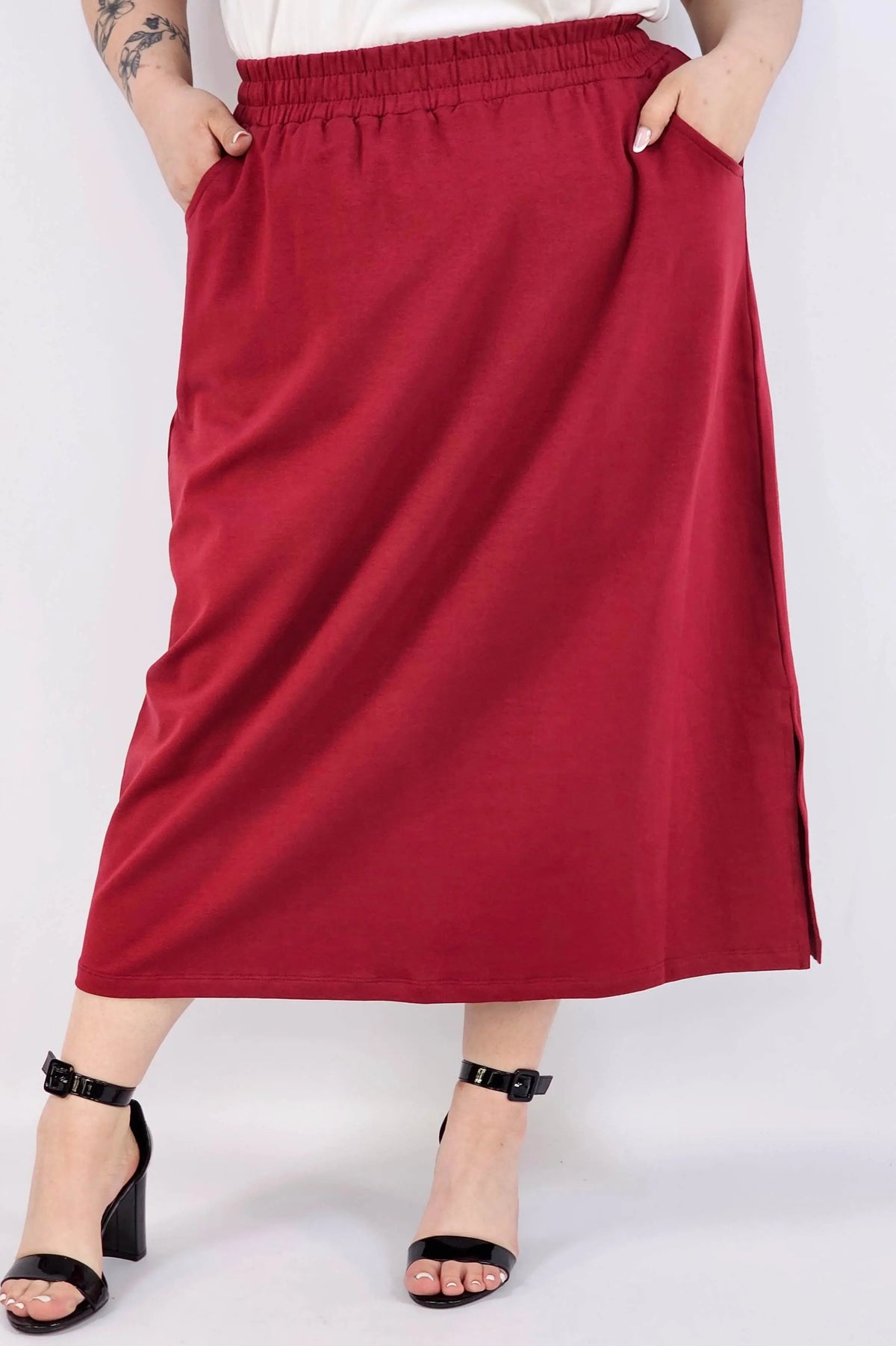 Spódnica midi plus size z kieszeniami – stylowa, wygodna i kobieca Stylowa XL