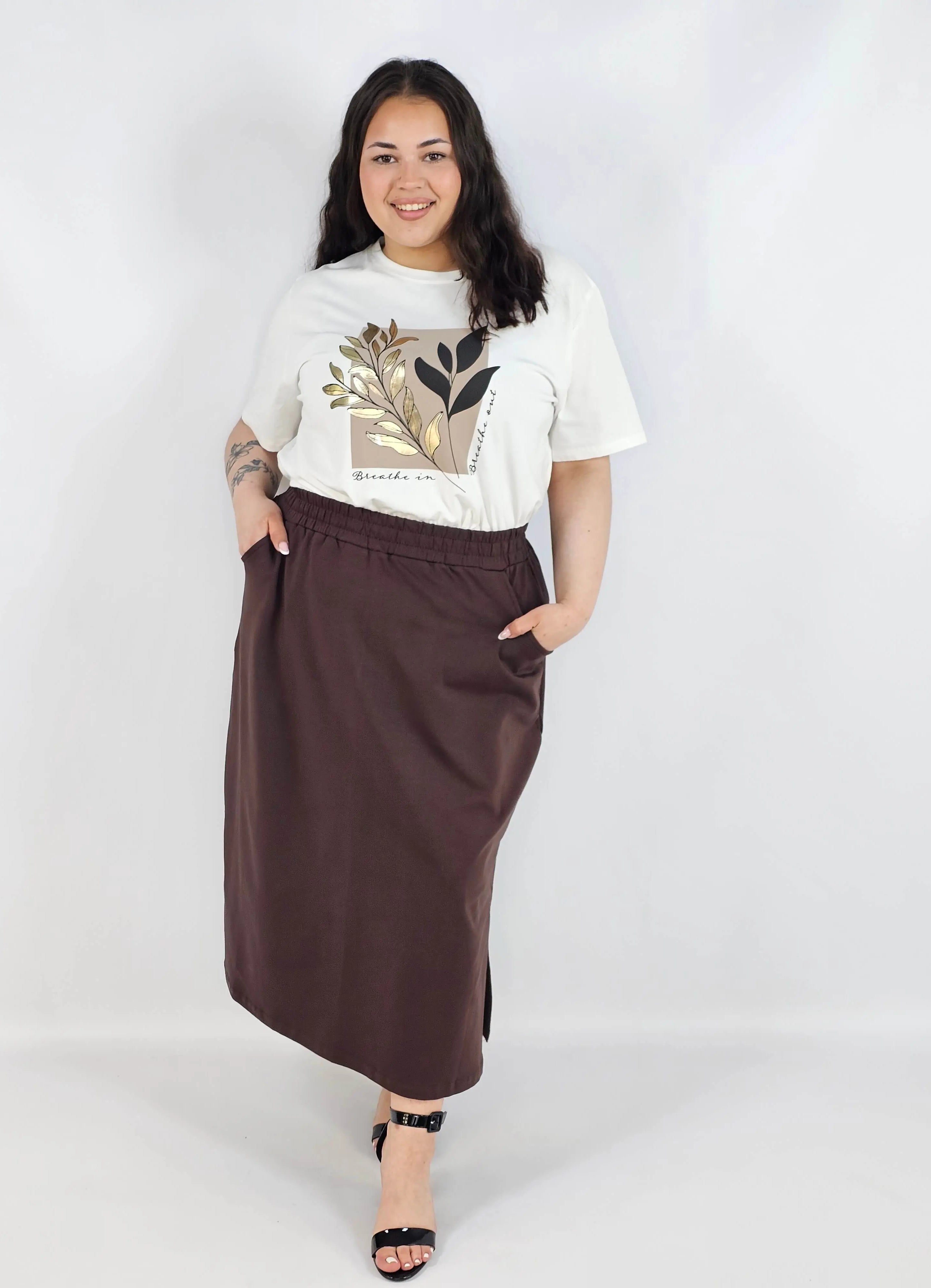 Spódnica midi plus size z kieszeniami – stylowa, wygodna i kobieca Stylowa XL