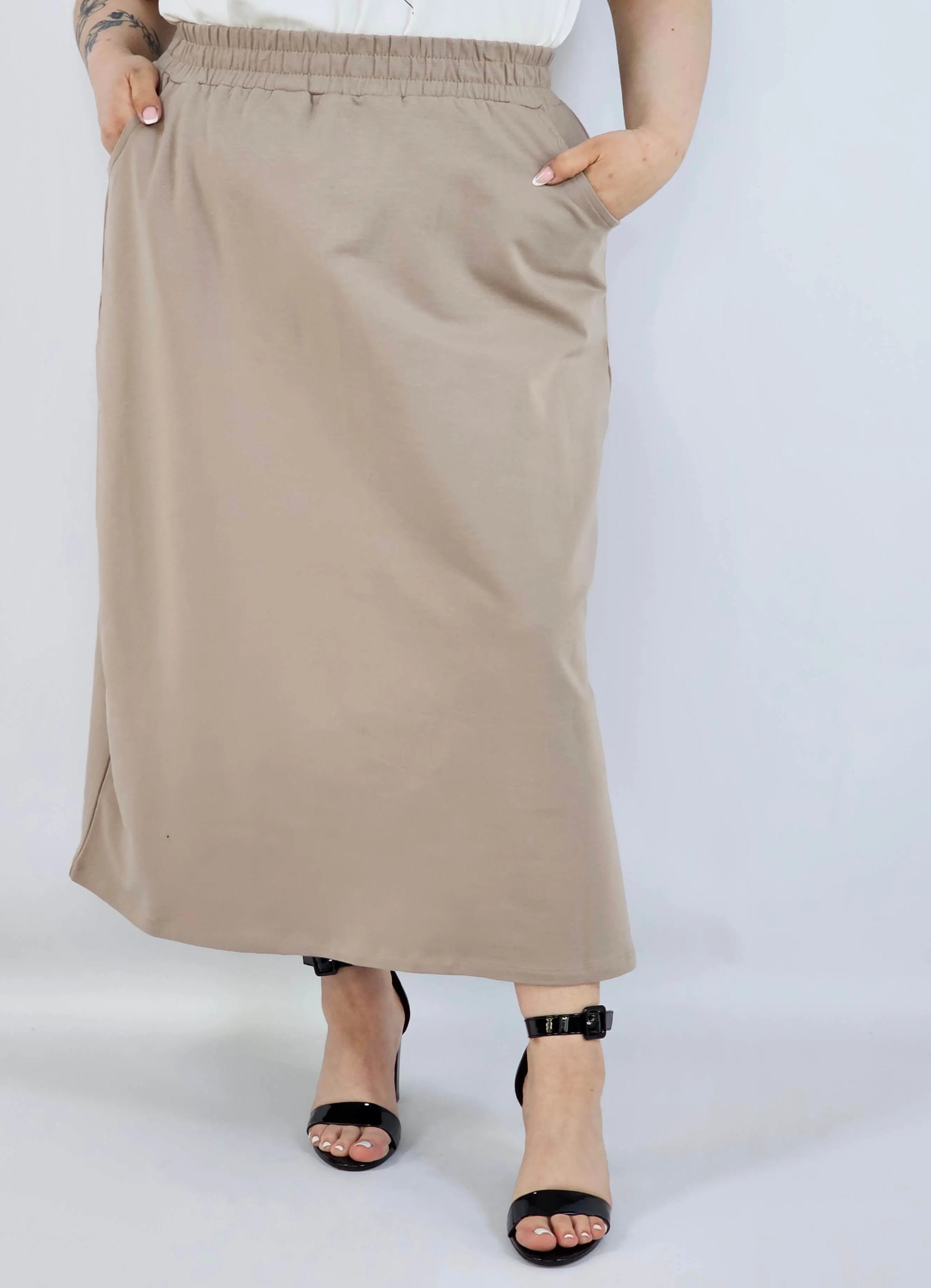 Spódnica midi plus size z kieszeniami – stylowa, wygodna i kobieca Stylowa XL