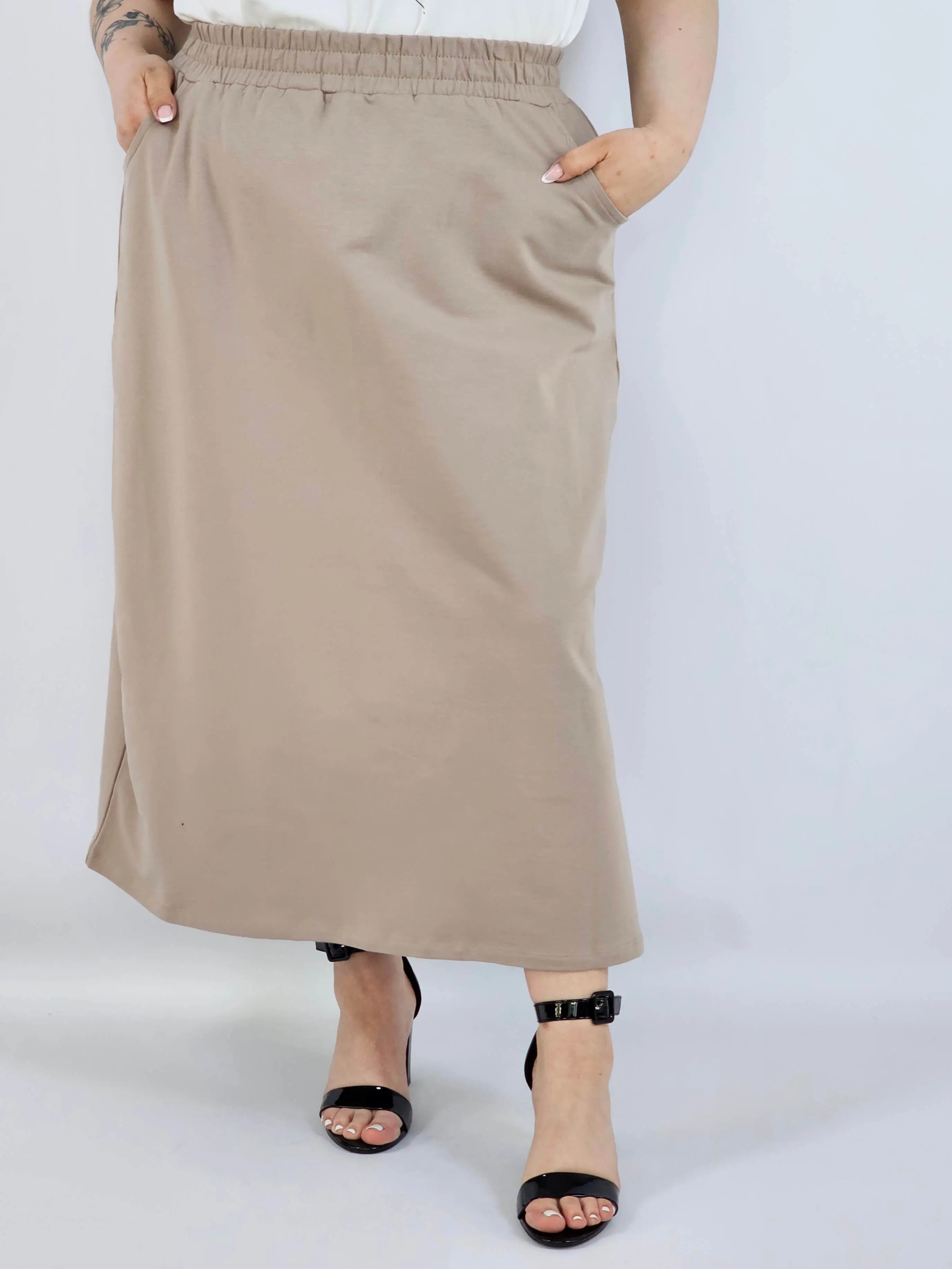 Spódnica midi plus size z kieszeniami – stylowa, wygodna i kobieca Stylowa XL