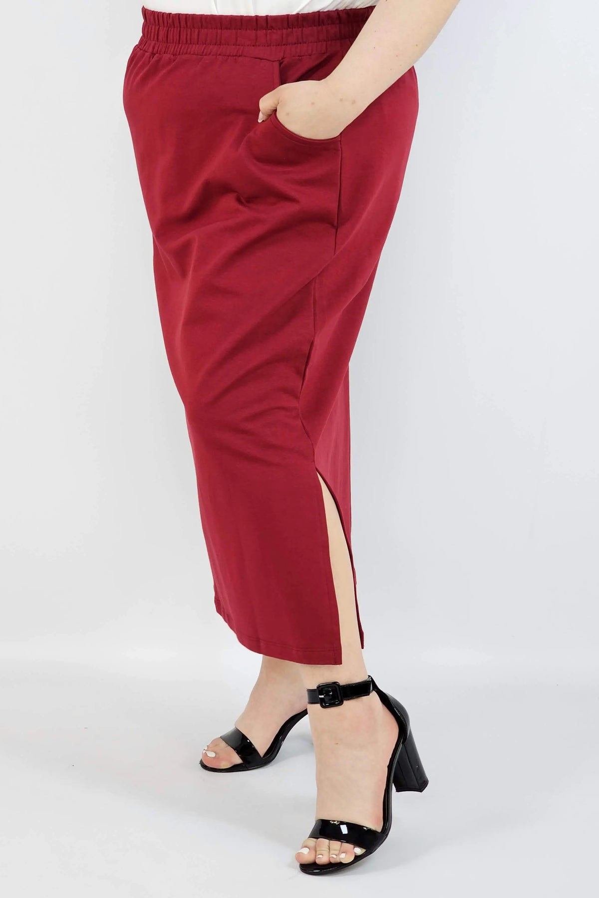 Spódnica midi plus size z kieszeniami – stylowa, wygodna i kobieca Stylowa XL