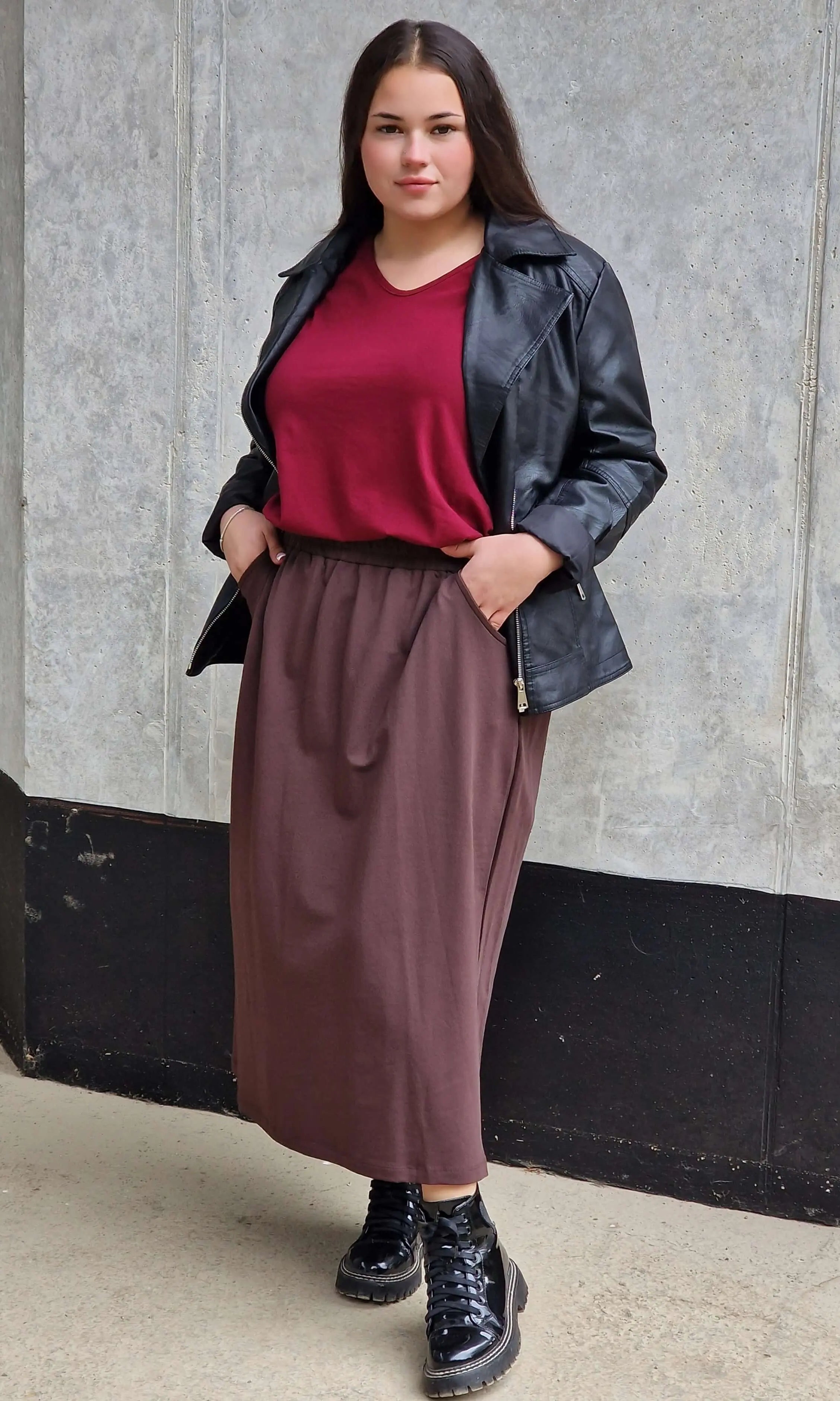 Spódnica midi plus size z kieszeniami – stylowa, wygodna i kobieca Stylowa XL