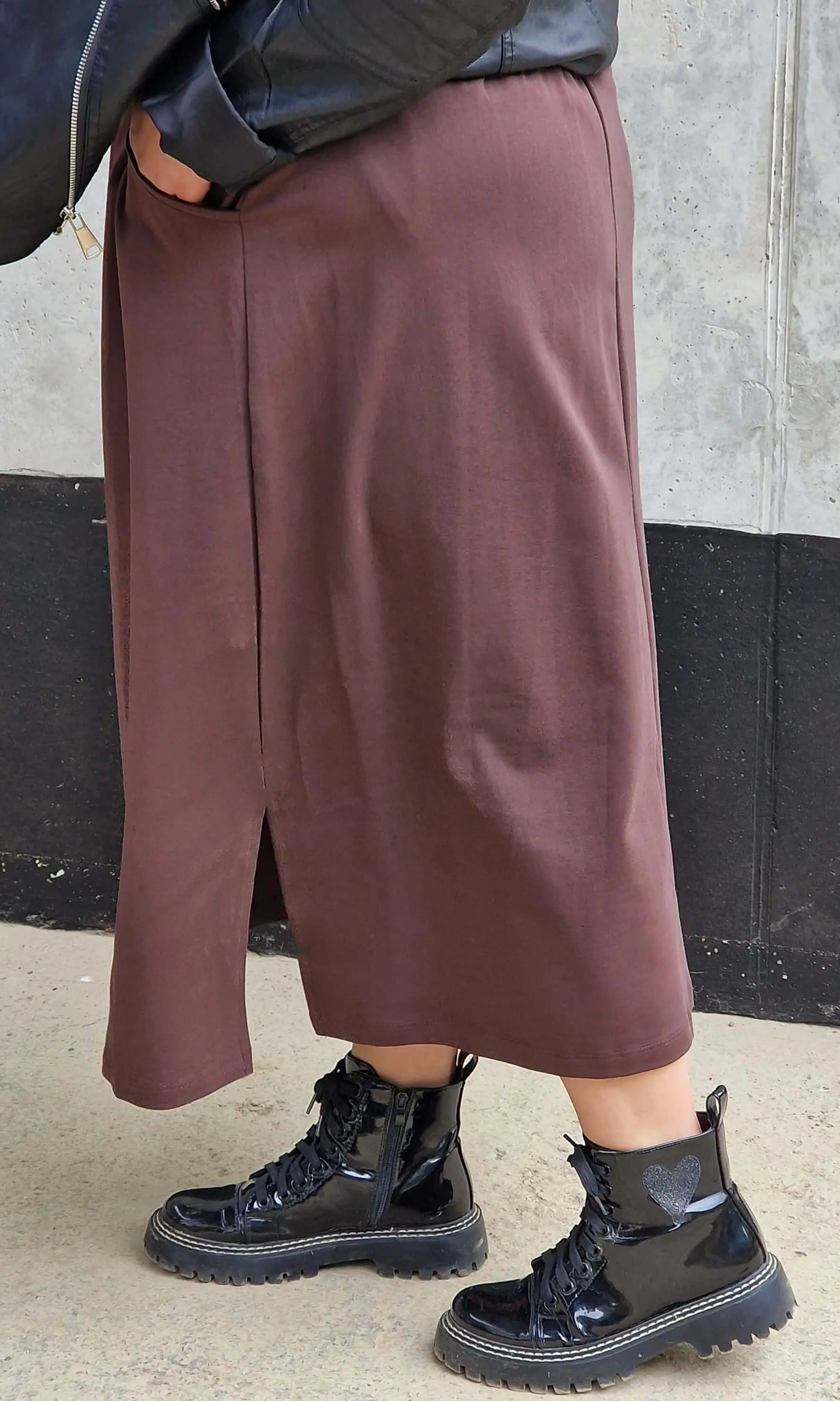 Spódnica midi plus size z kieszeniami – stylowa, wygodna i kobieca Stylowa XL