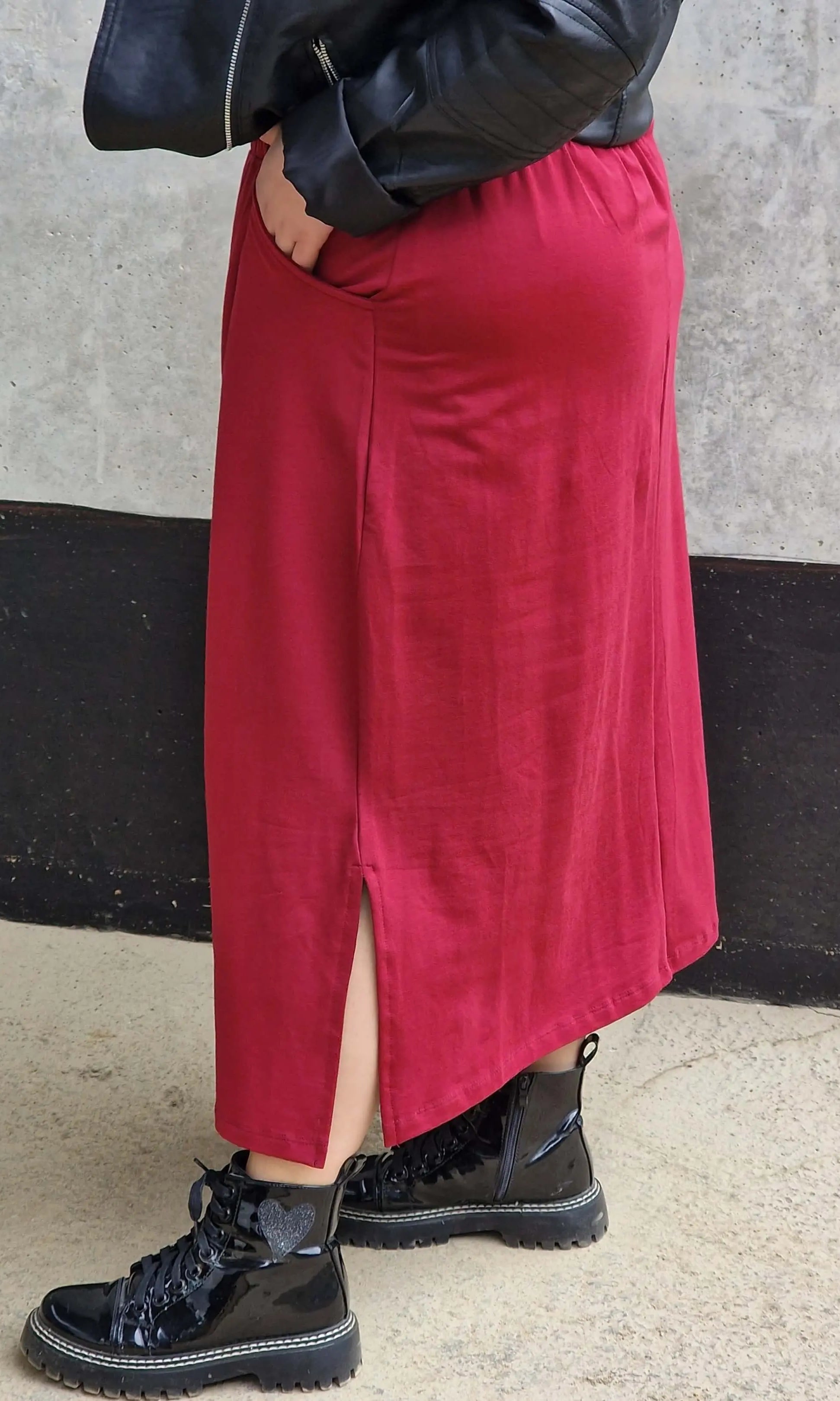 Spódnica midi plus size z kieszeniami – stylowa, wygodna i kobieca Stylowa XL