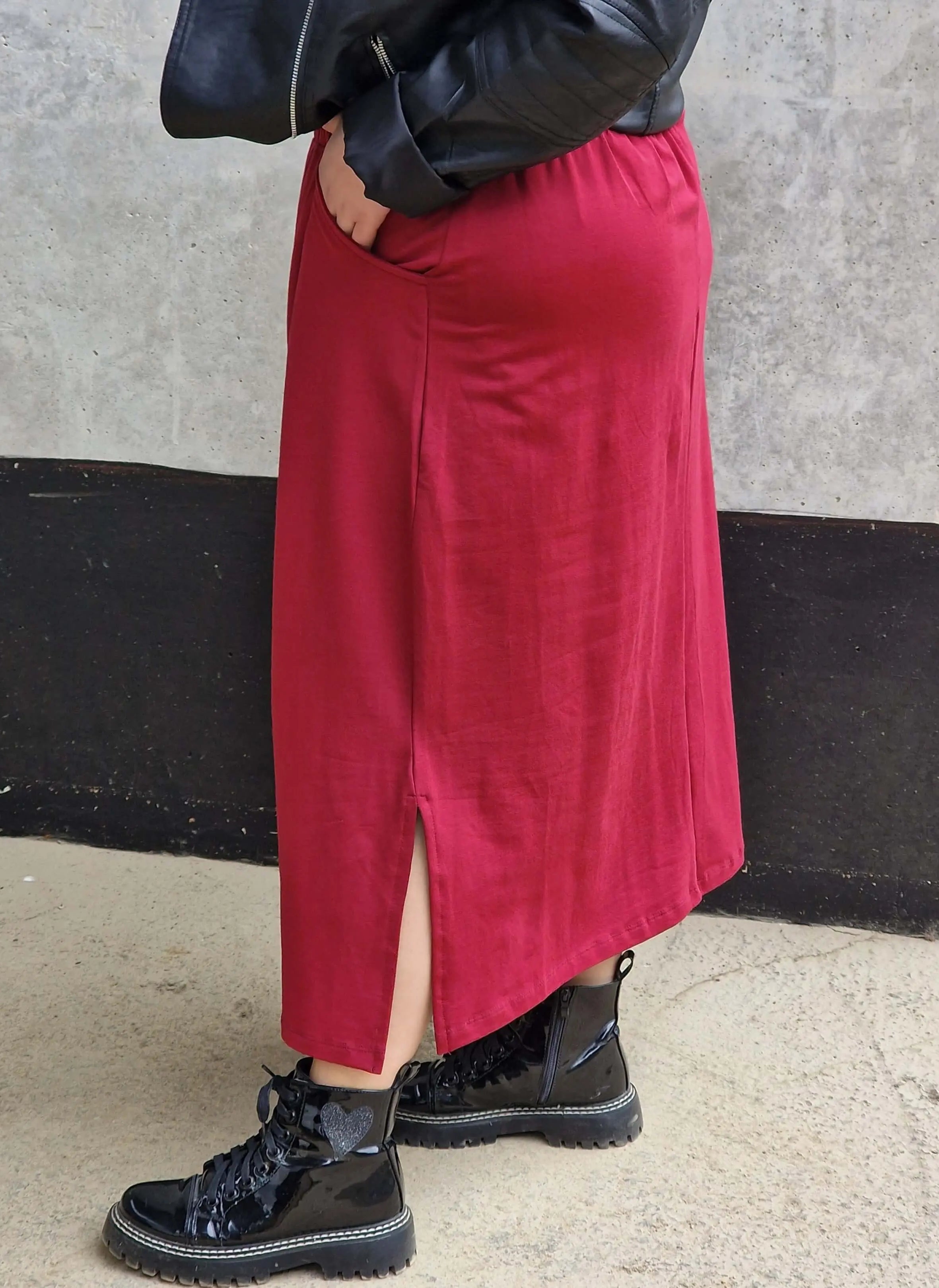 Spódnica midi plus size z kieszeniami – stylowa, wygodna i kobieca Stylowa XL