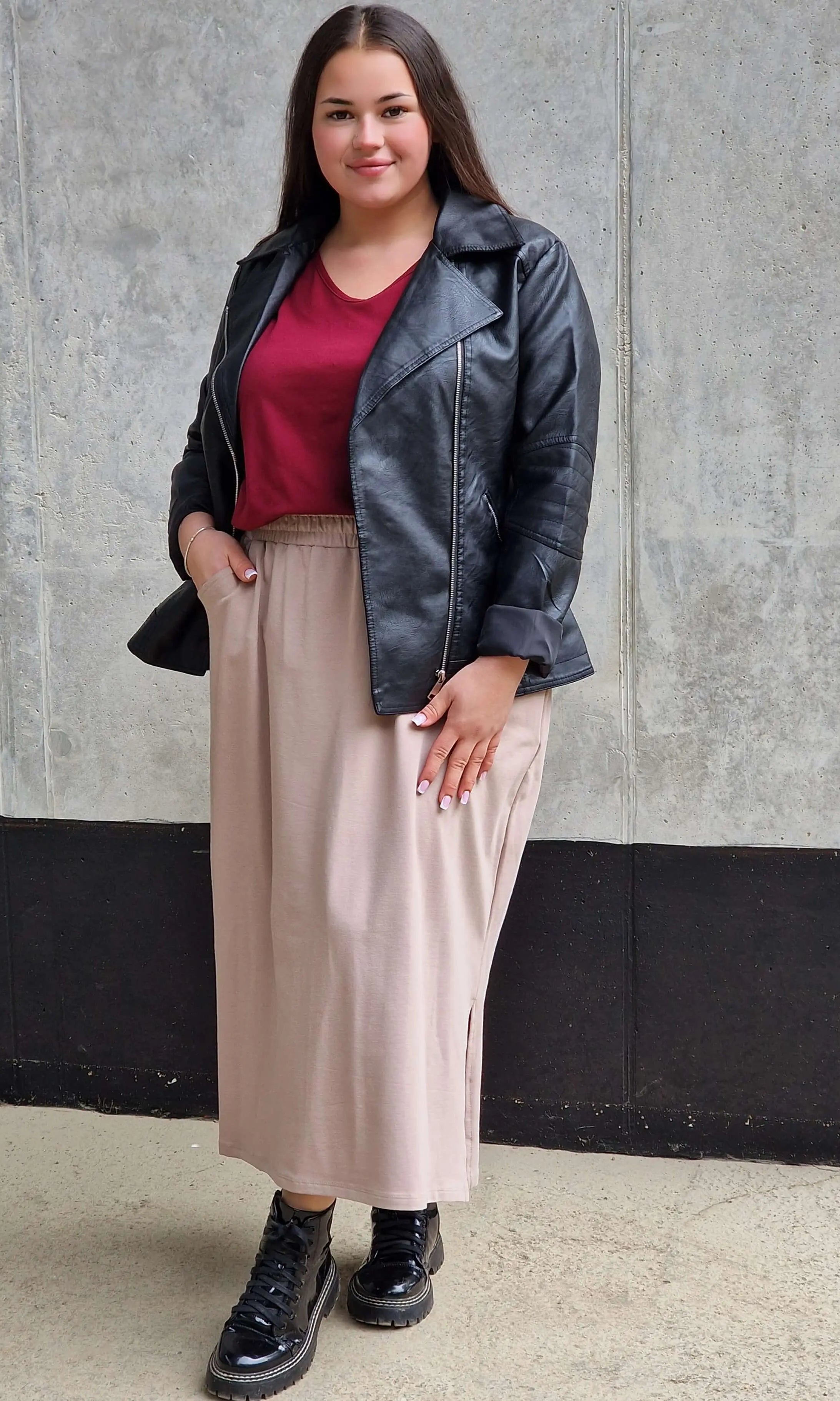 Spódnica midi plus size z kieszeniami – stylowa, wygodna i kobieca Stylowa XL