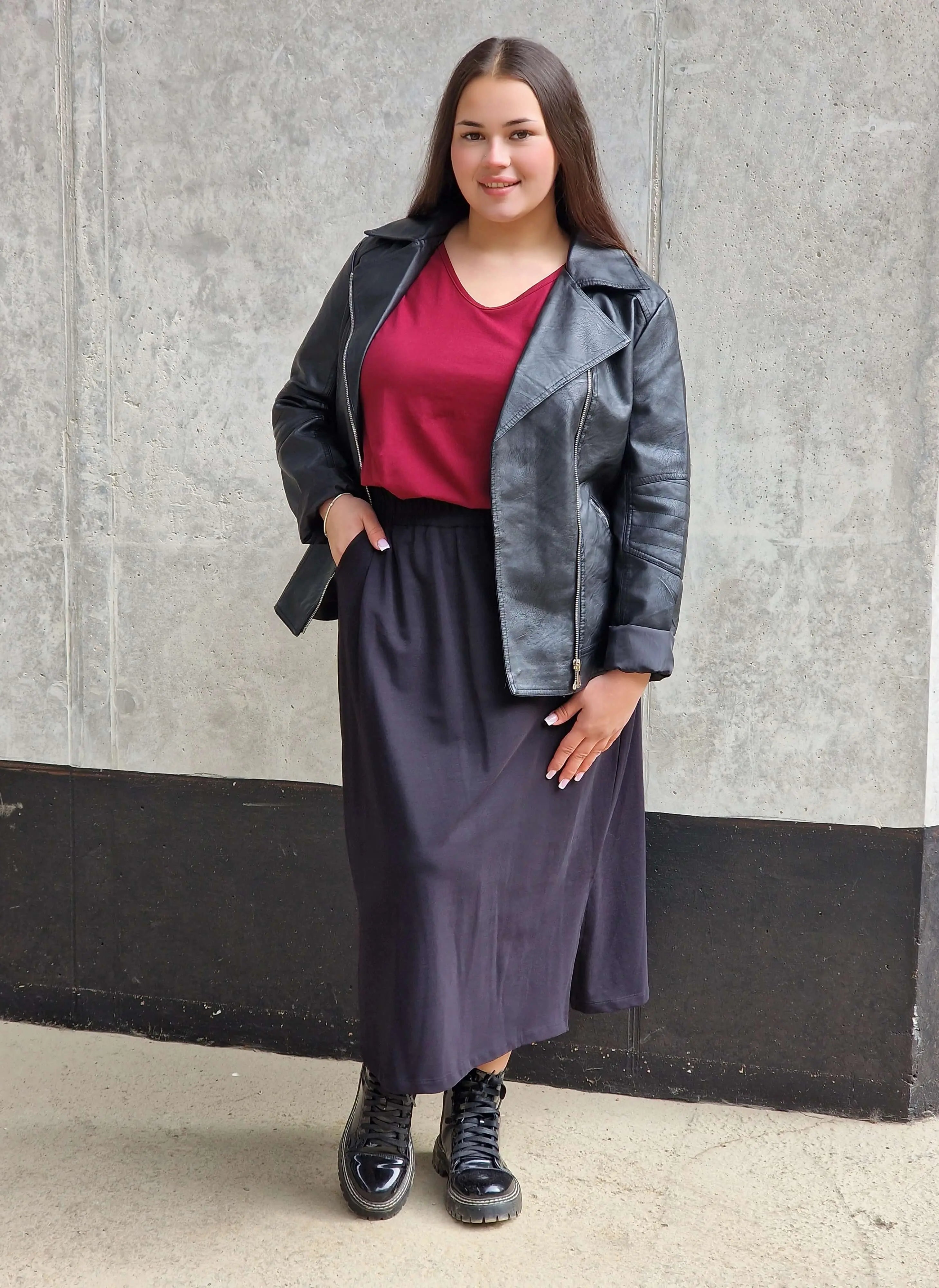 Spódnica midi plus size z kieszeniami – stylowa, wygodna i kobieca Stylowa XL