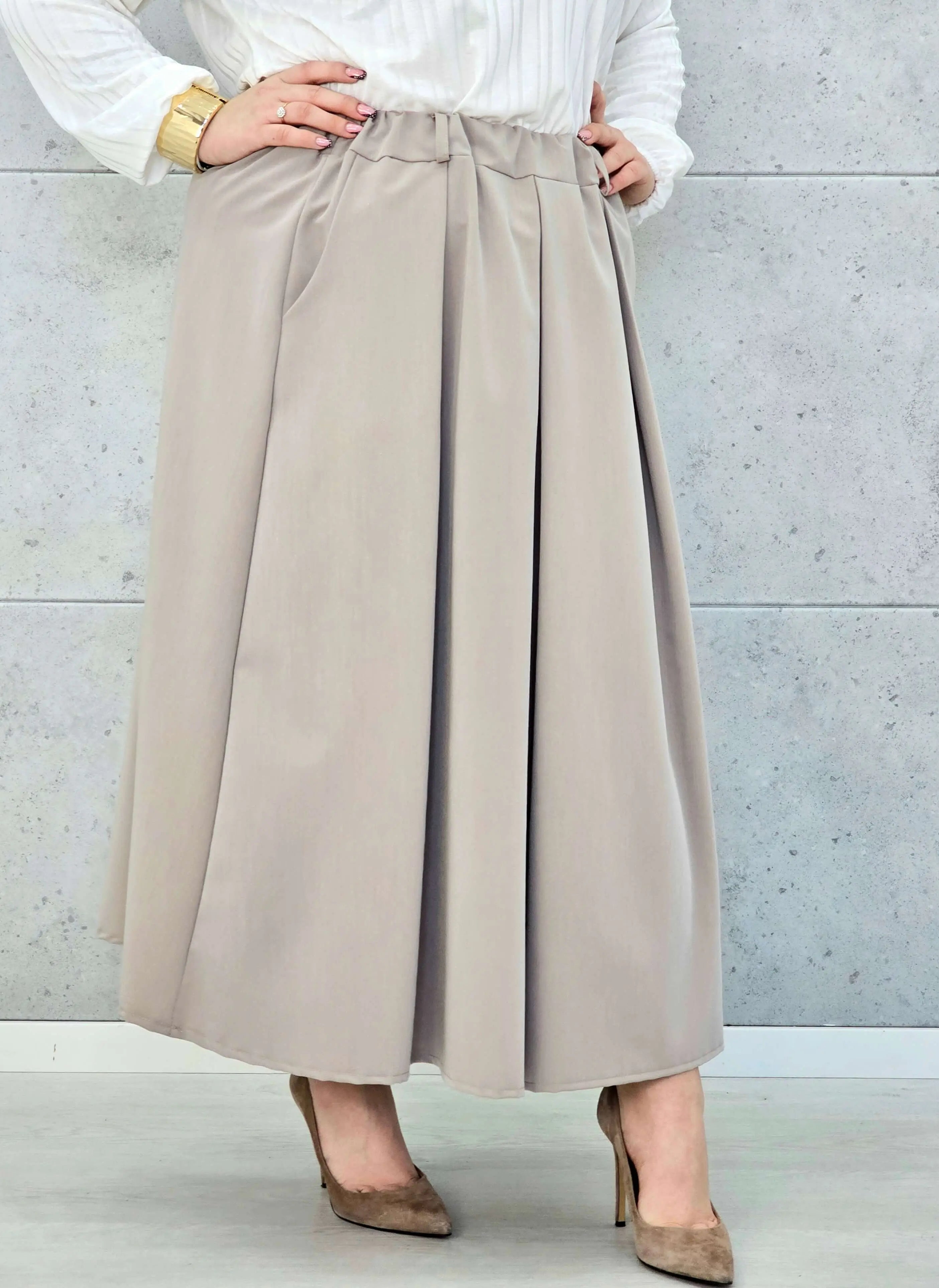 Spódnica plisowana midi StylowaXL – klasyczna elegancja w nowoczesnym wydaniu Stylowa XL