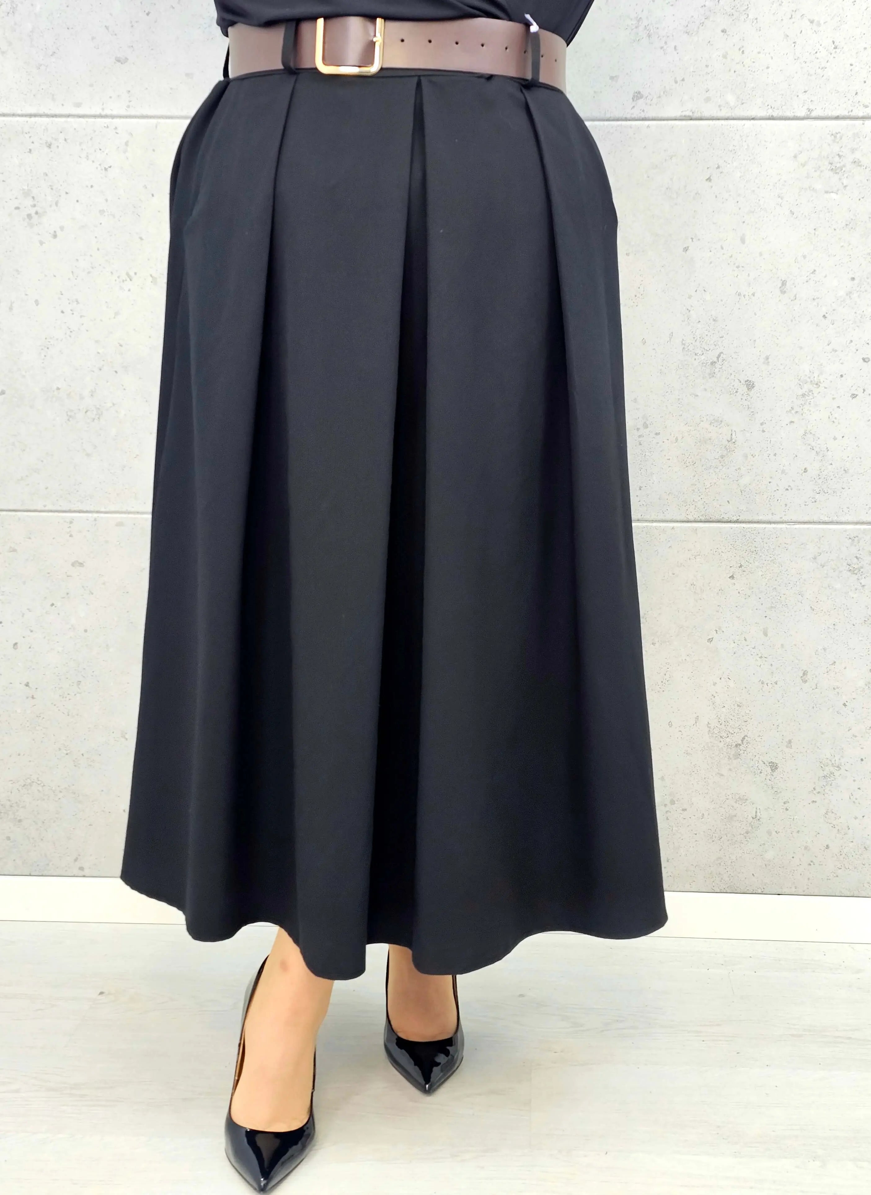 Spódnica plisowana midi StylowaXL – klasyczna elegancja w nowoczesnym wydaniu Stylowa XL