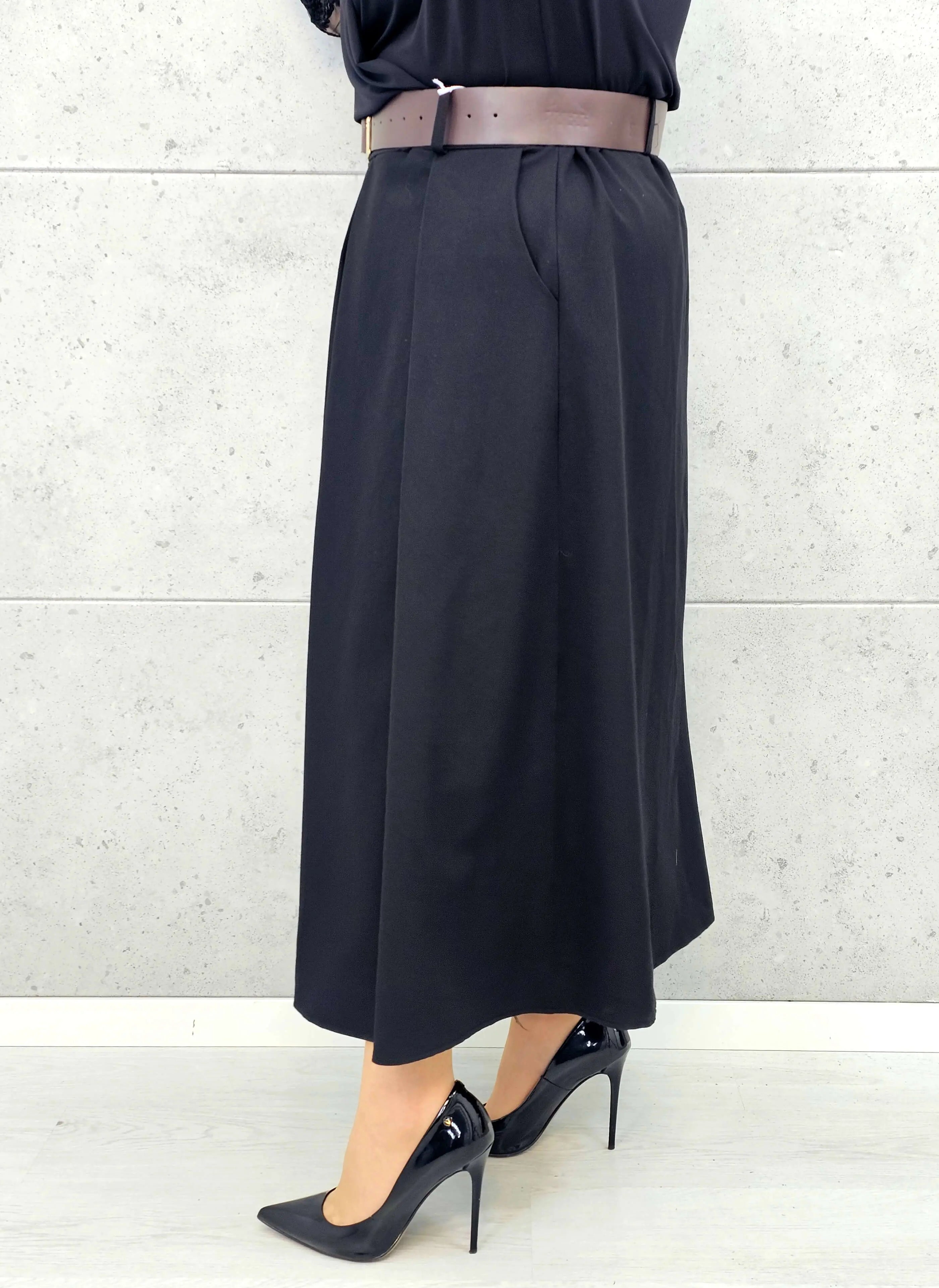 Spódnica plisowana midi StylowaXL – klasyczna elegancja w nowoczesnym wydaniu Stylowa XL