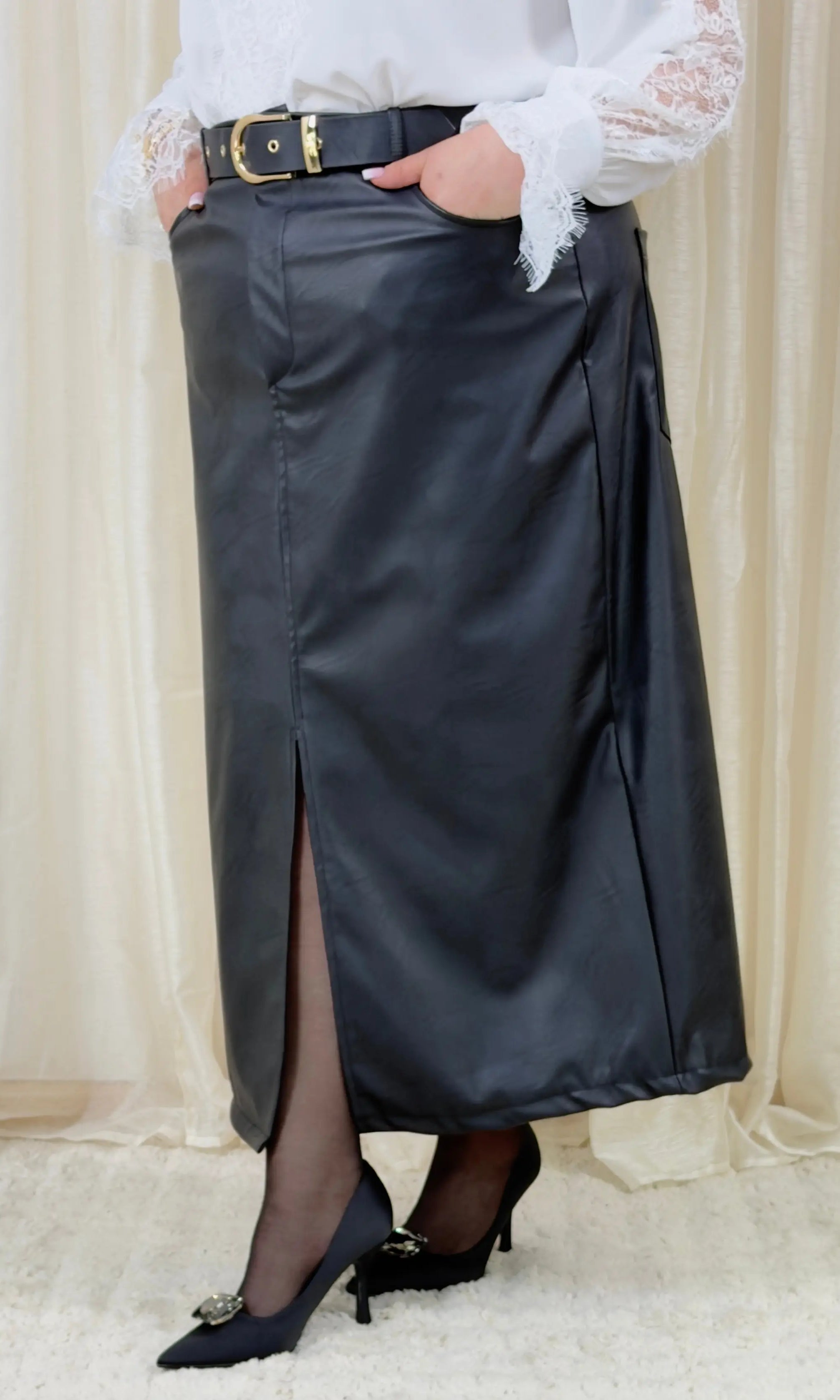 Spódnica plus size z eko skóry z eleganckim paskiem – czarna i brązowa Stylowa XL