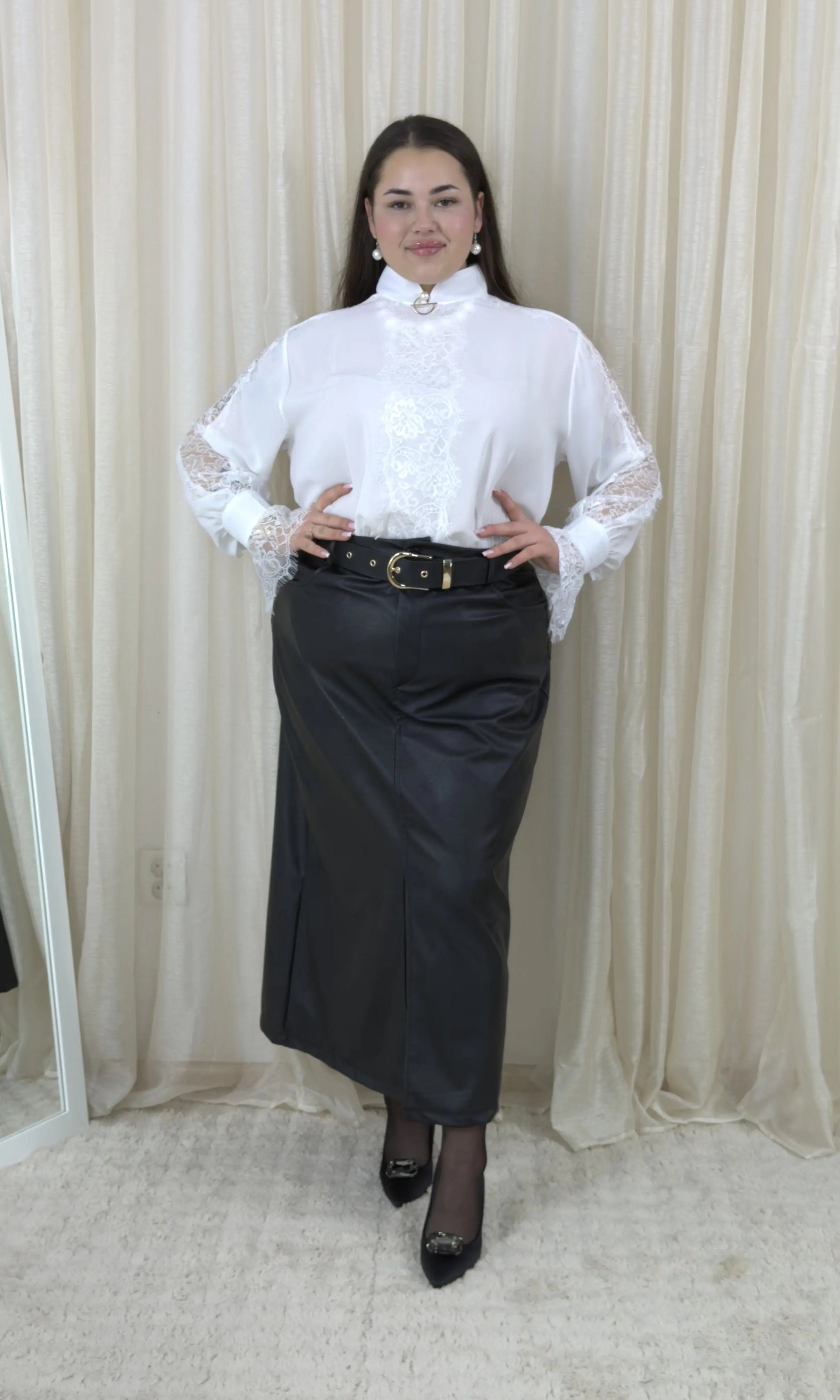 Spódnica plus size z eko skóry z eleganckim paskiem – czarna i brązowa Stylowa XL