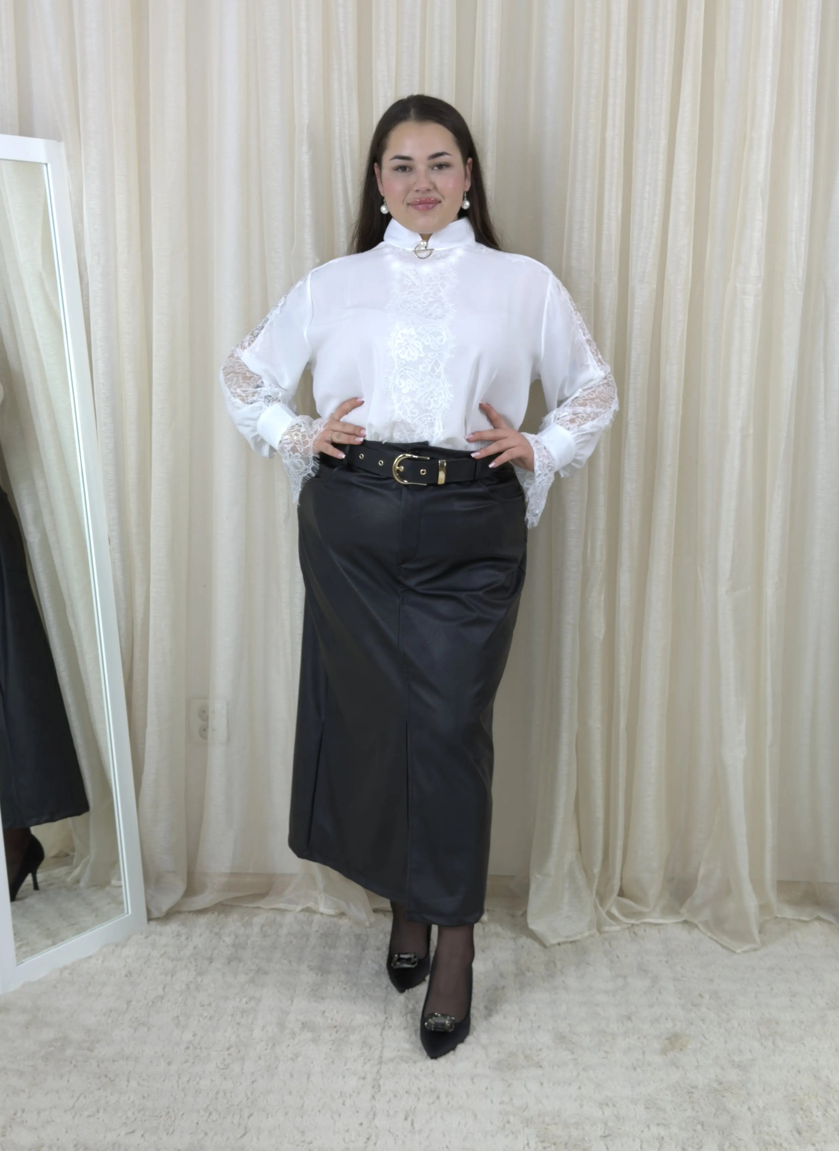 Spódnica plus size z eko skóry z eleganckim paskiem – czarna i brązowa Stylowa XL