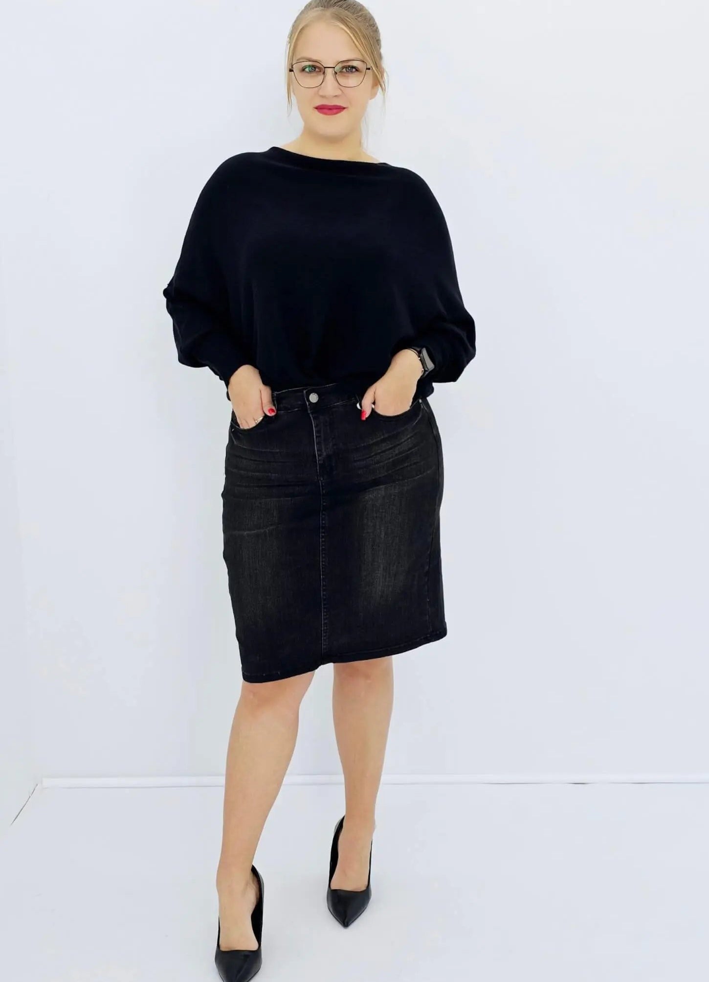 Spódnica w kolorze ciemnego jeansu - rozmiar 40 Stylowa XL