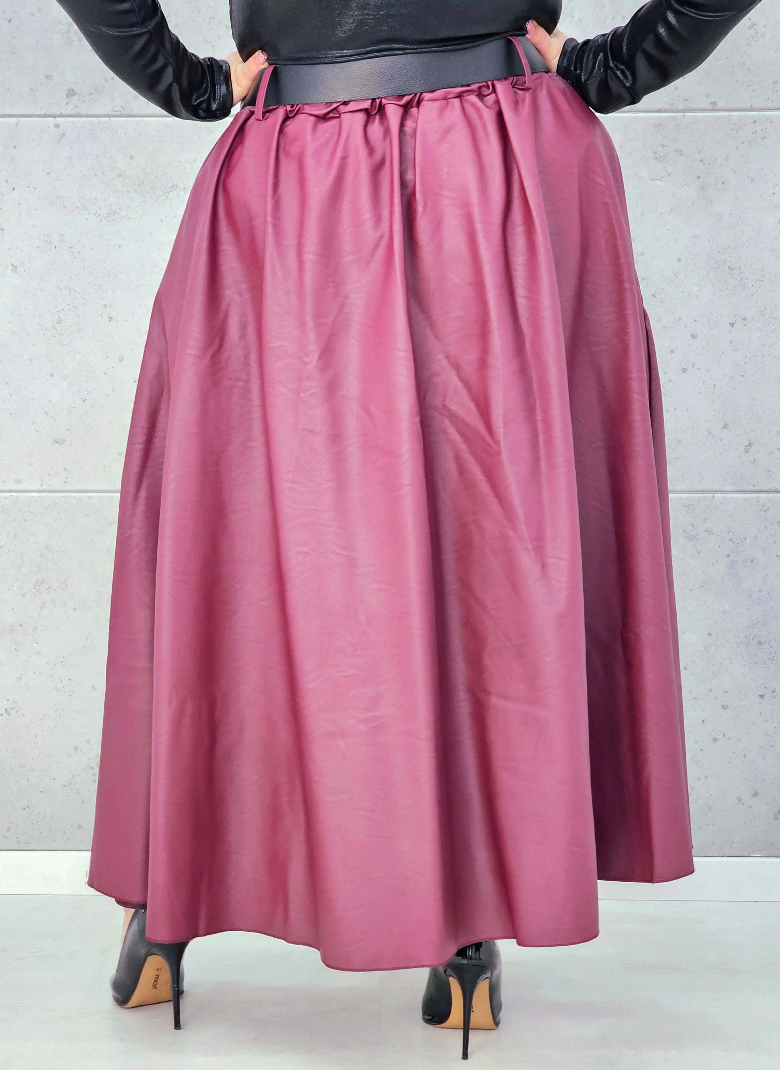 Spódnica z Ekoskóry Plus Size StylowaXL – Elegancja i Wygoda dla Kobiet XXL Stylowa XL