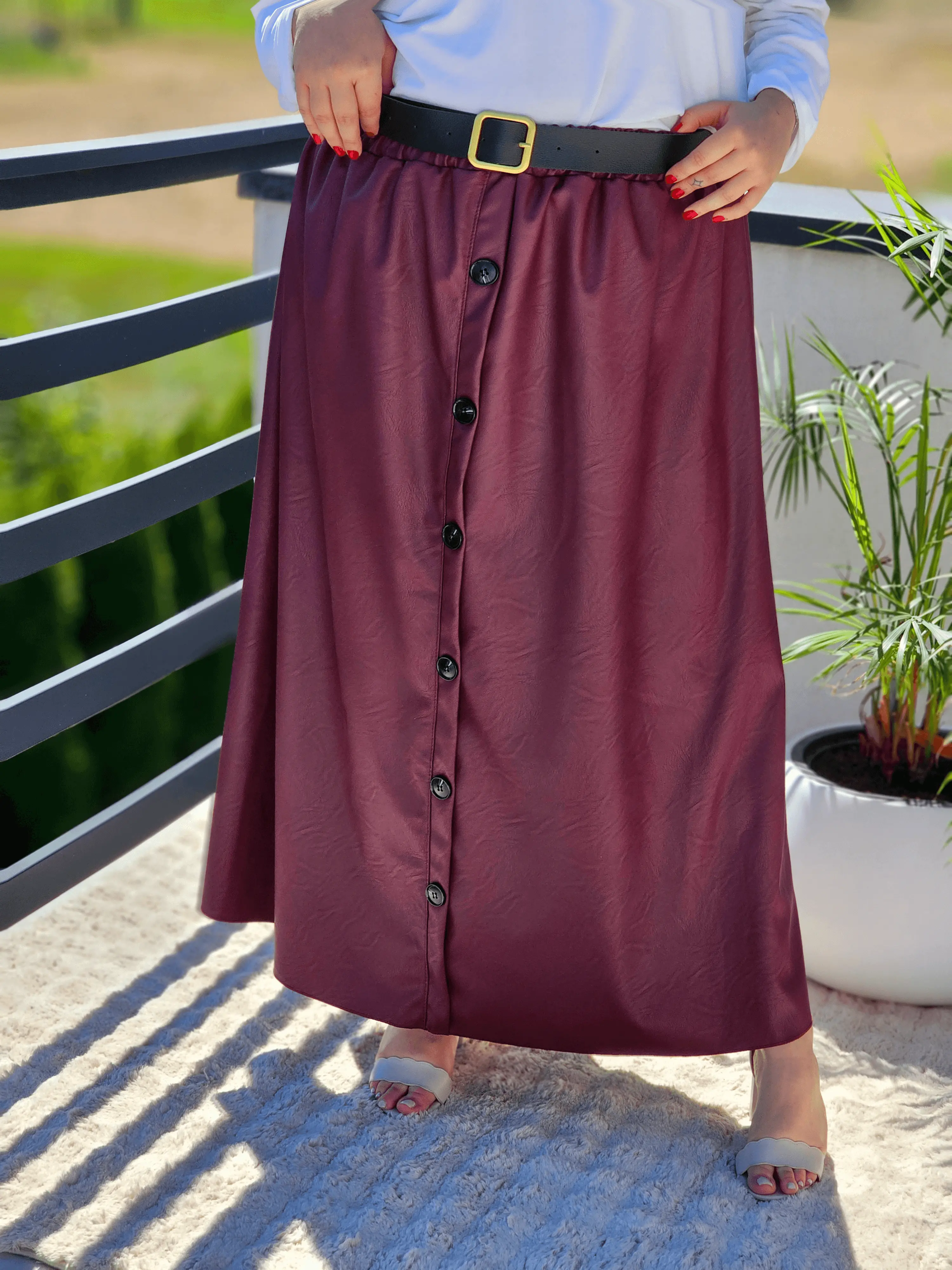 Spódnica z ekoskóry plus size z guzikami Stylowa XL