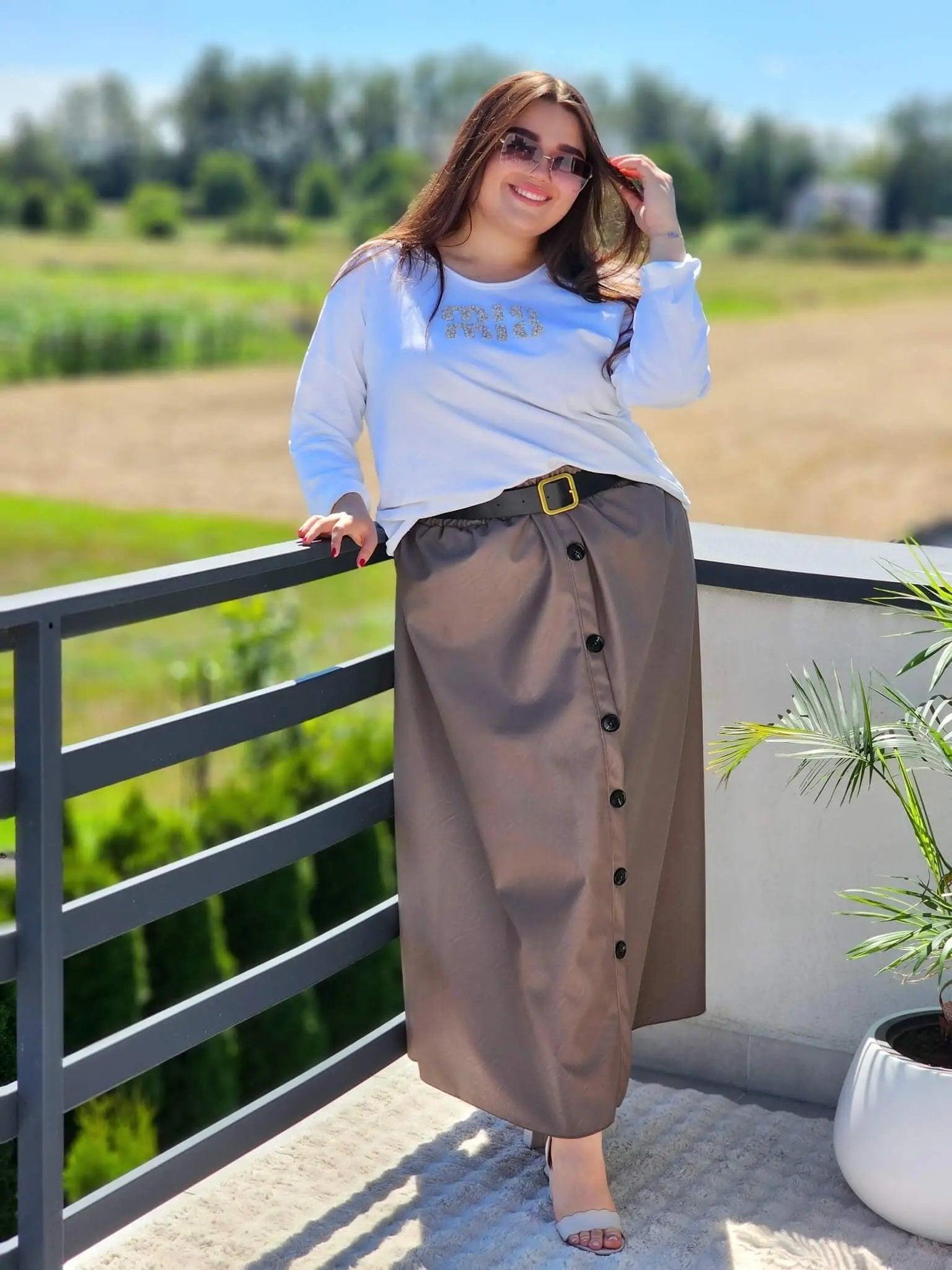 Spódnica z ekoskóry plus size z guzikami Stylowa XL